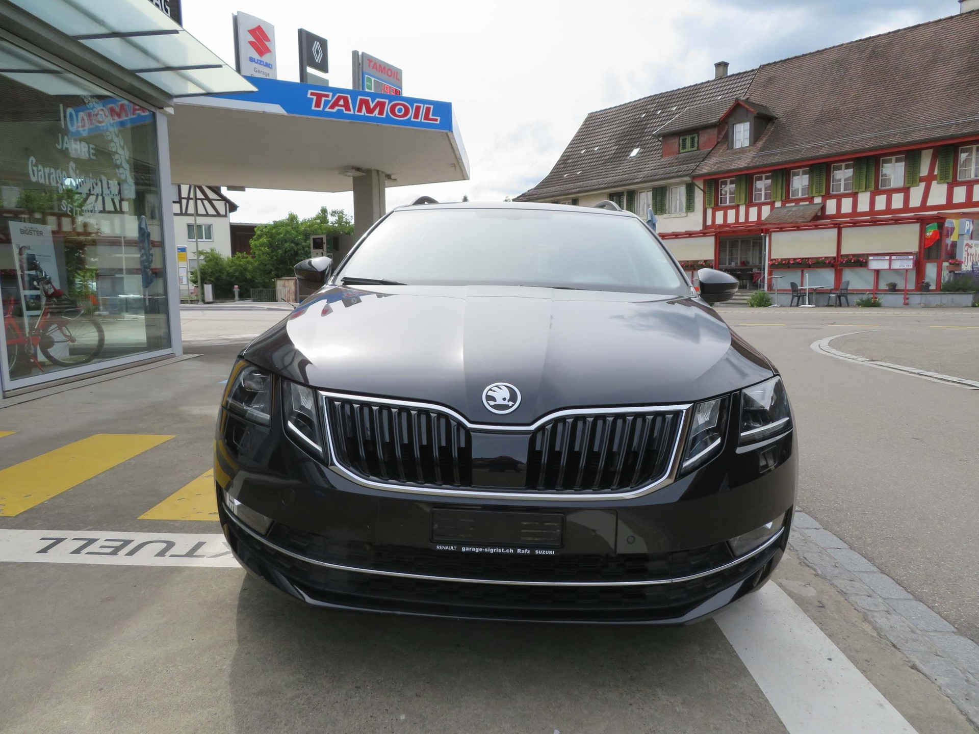 SKODA Octavia Combi 1.8 TSI Style DSG-image-3