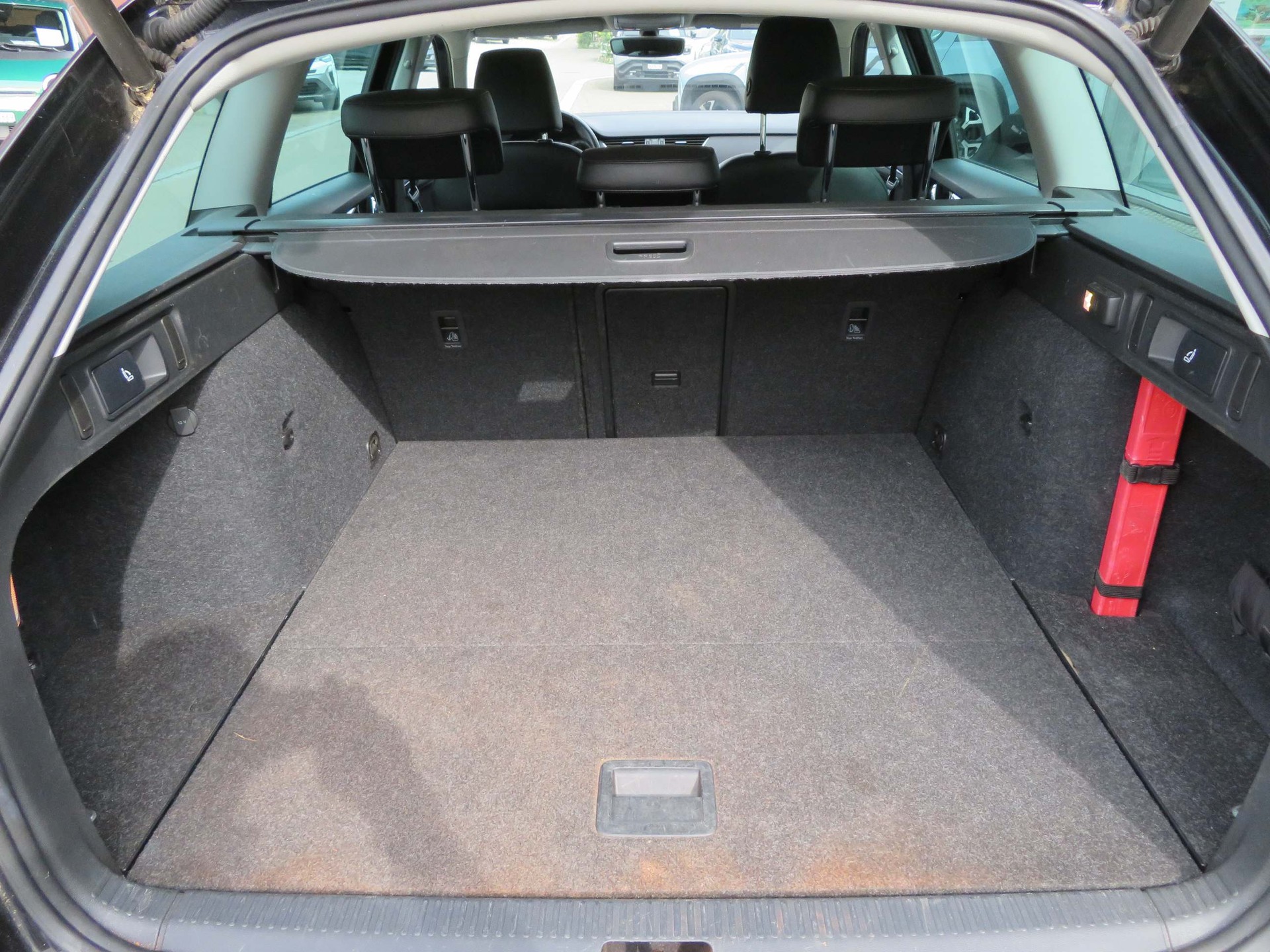 SKODA Octavia Combi 1.8 TSI Style DSG-image-12