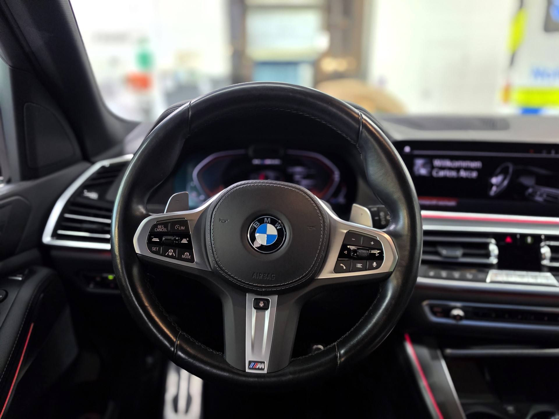 BMW X5 xDrive M50i Steptronic-image-11
