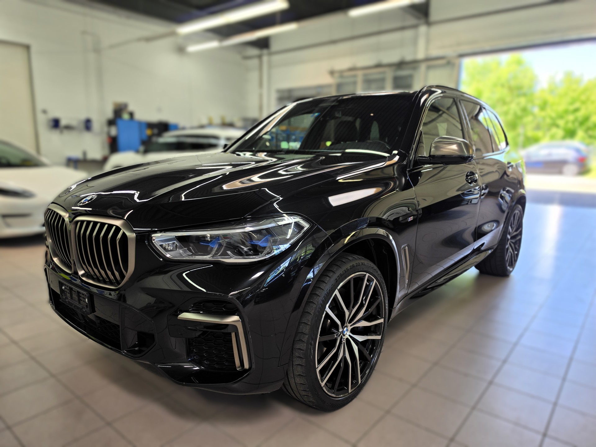 BMW X5 xDrive M50i Steptronic-image-0