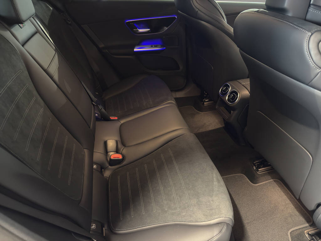 MERCEDES-BENZ GLC 200 AMG Line 4matic Coupé-image-10