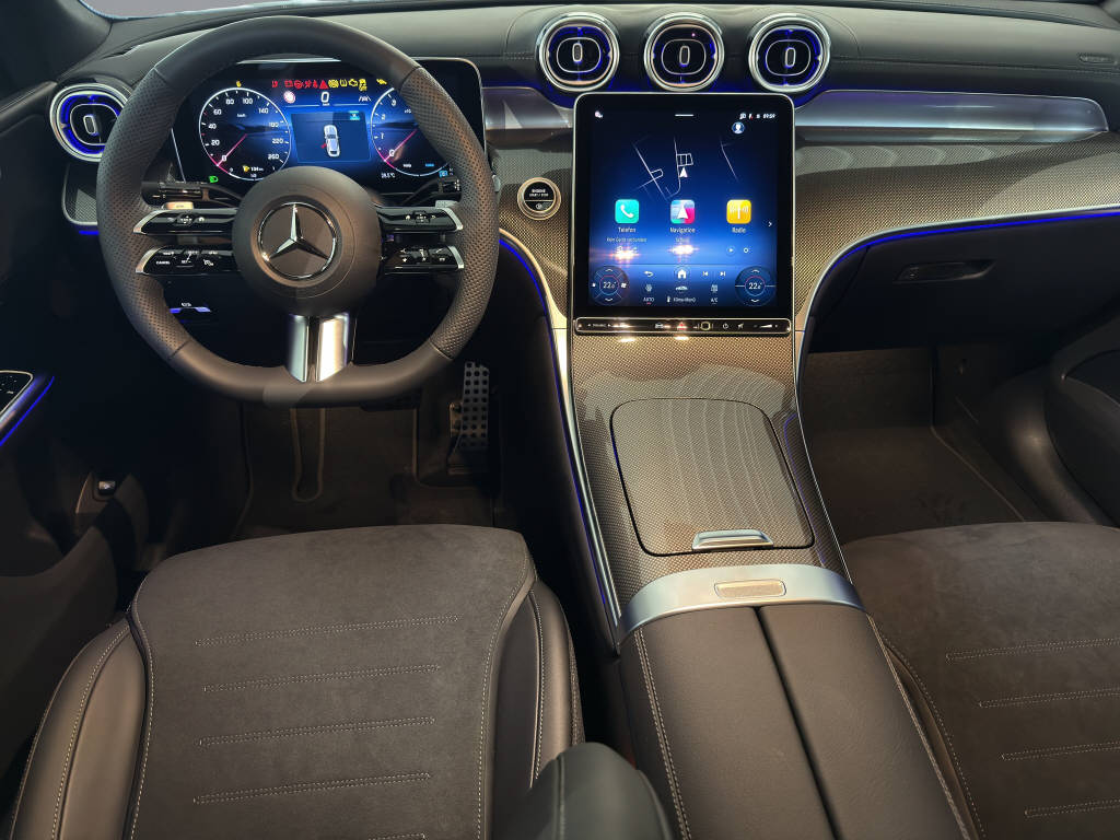 MERCEDES-BENZ GLC 200 AMG Line 4matic Coupé-image-8
