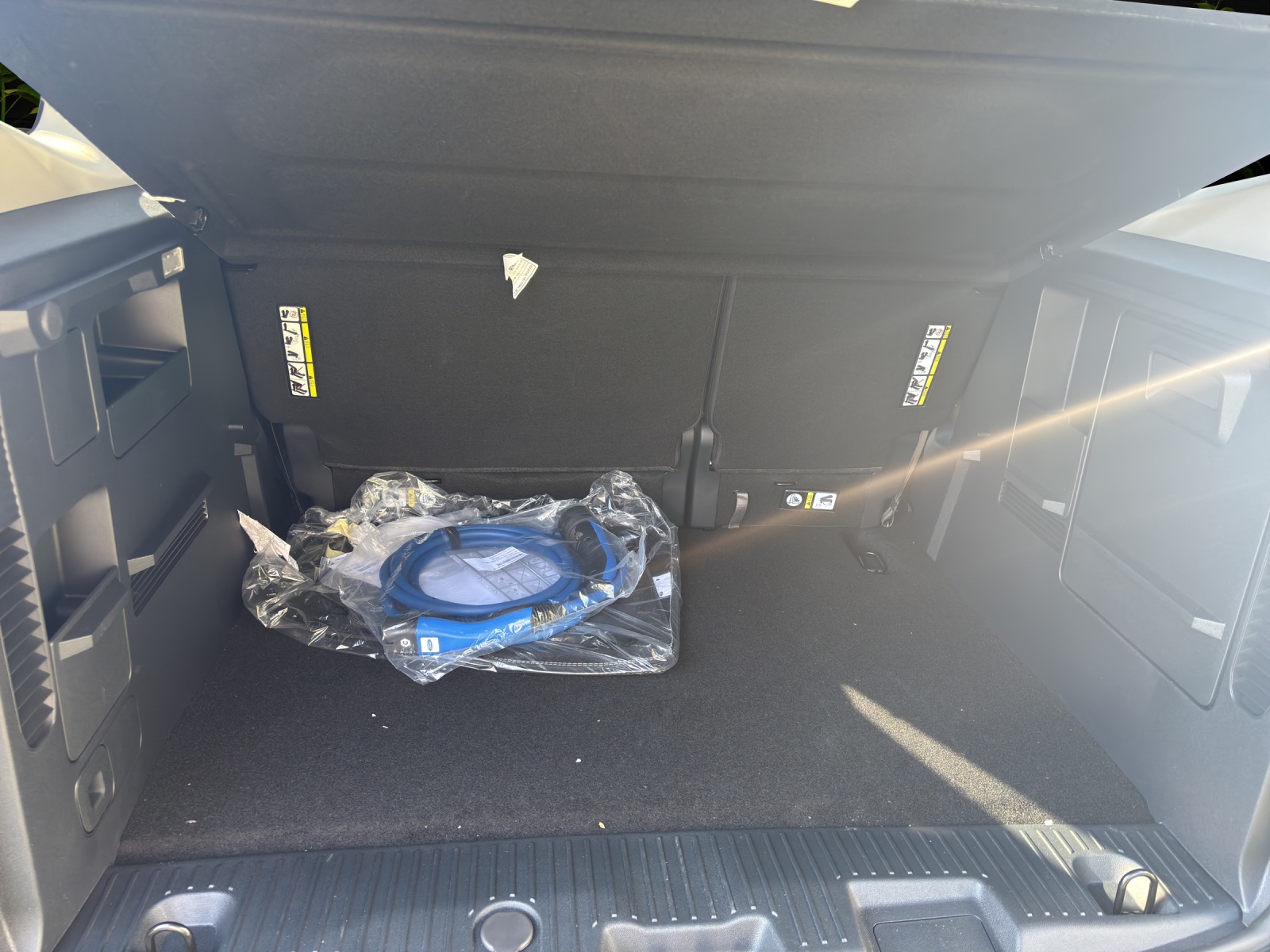 Image FORD TOURNEO-COURIER Tourneo Courier Elektro 54kWh Titanium