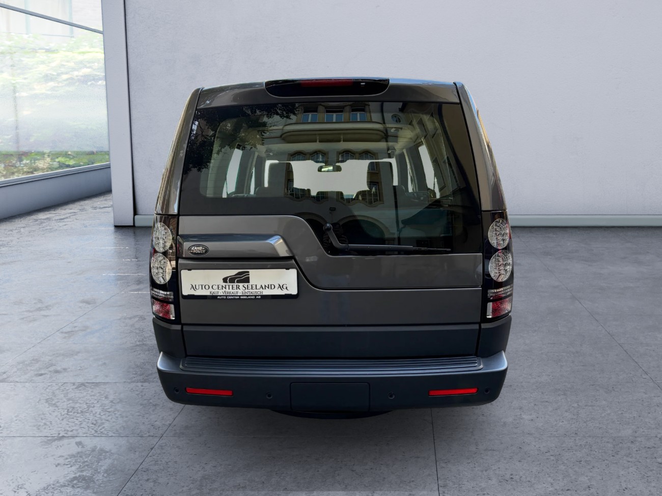 LAND ROVER Discovery 3.0 TDV6 HSE Automatic-image-6