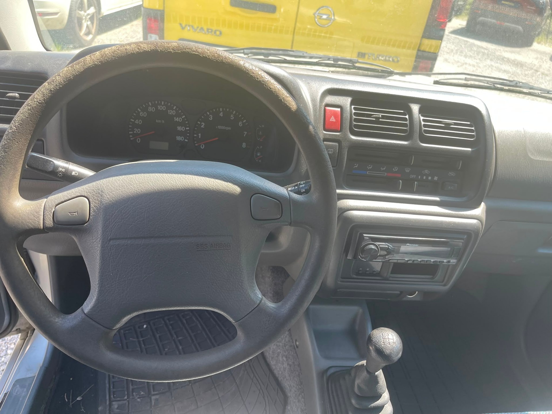 SUZUKI Jimny 1.3 16V JLX-image-10