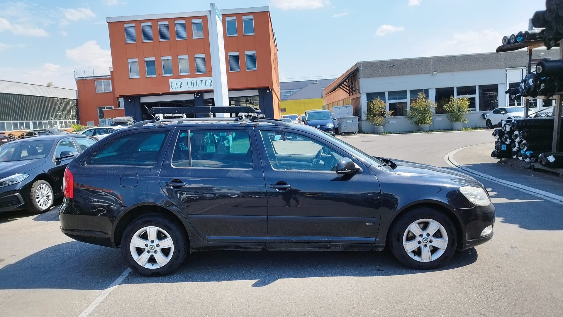 SKODA Octavia Combi 2.0 TDI Elegance DSG-image-4