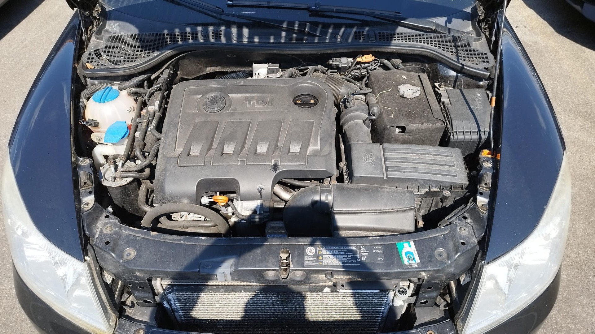 SKODA Octavia Combi 2.0 TDI Elegance DSG-image-12