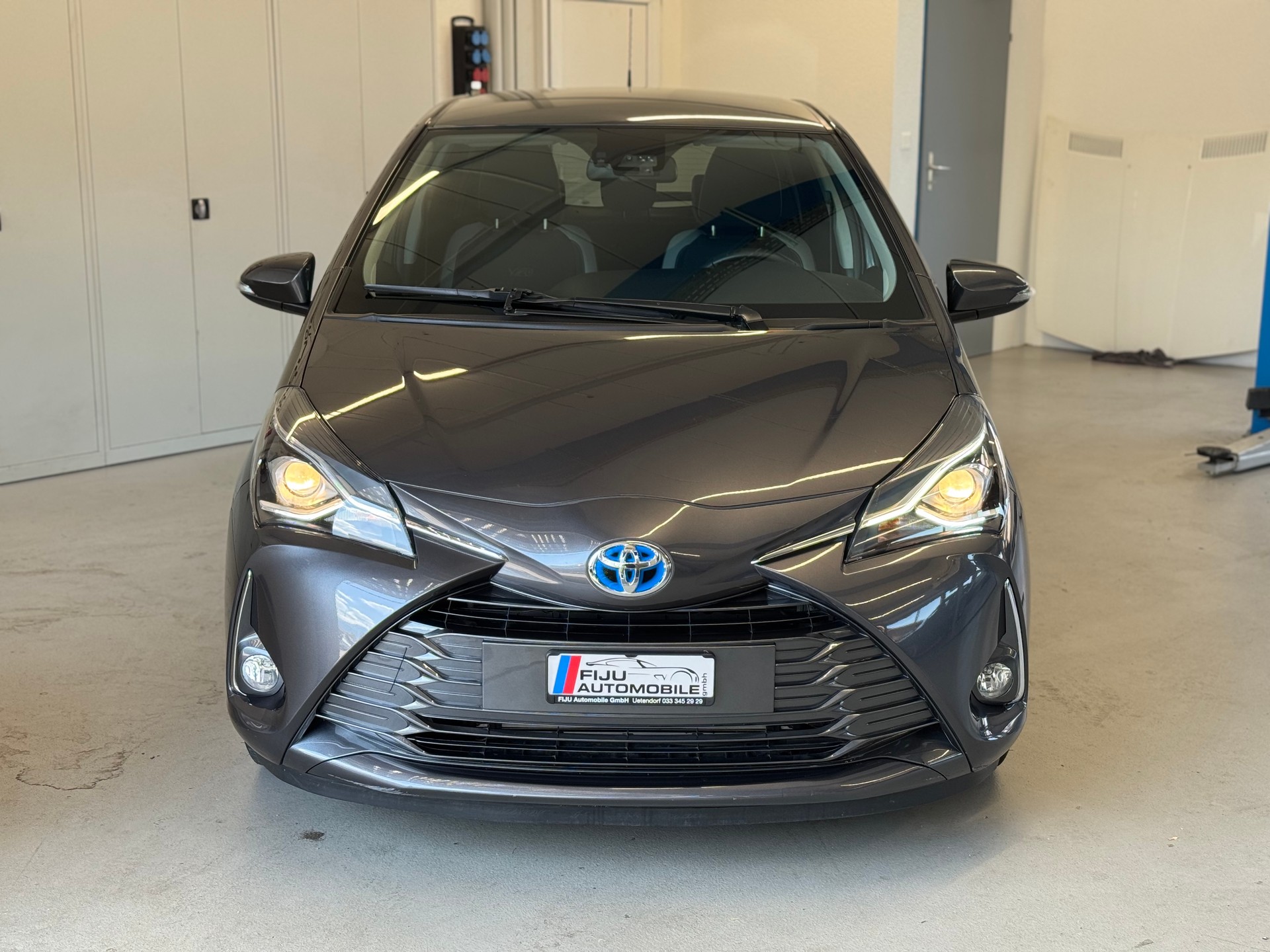 TOYOTA Yaris 1.5 VVT-i Hybrid Trend e-CVT-image-1