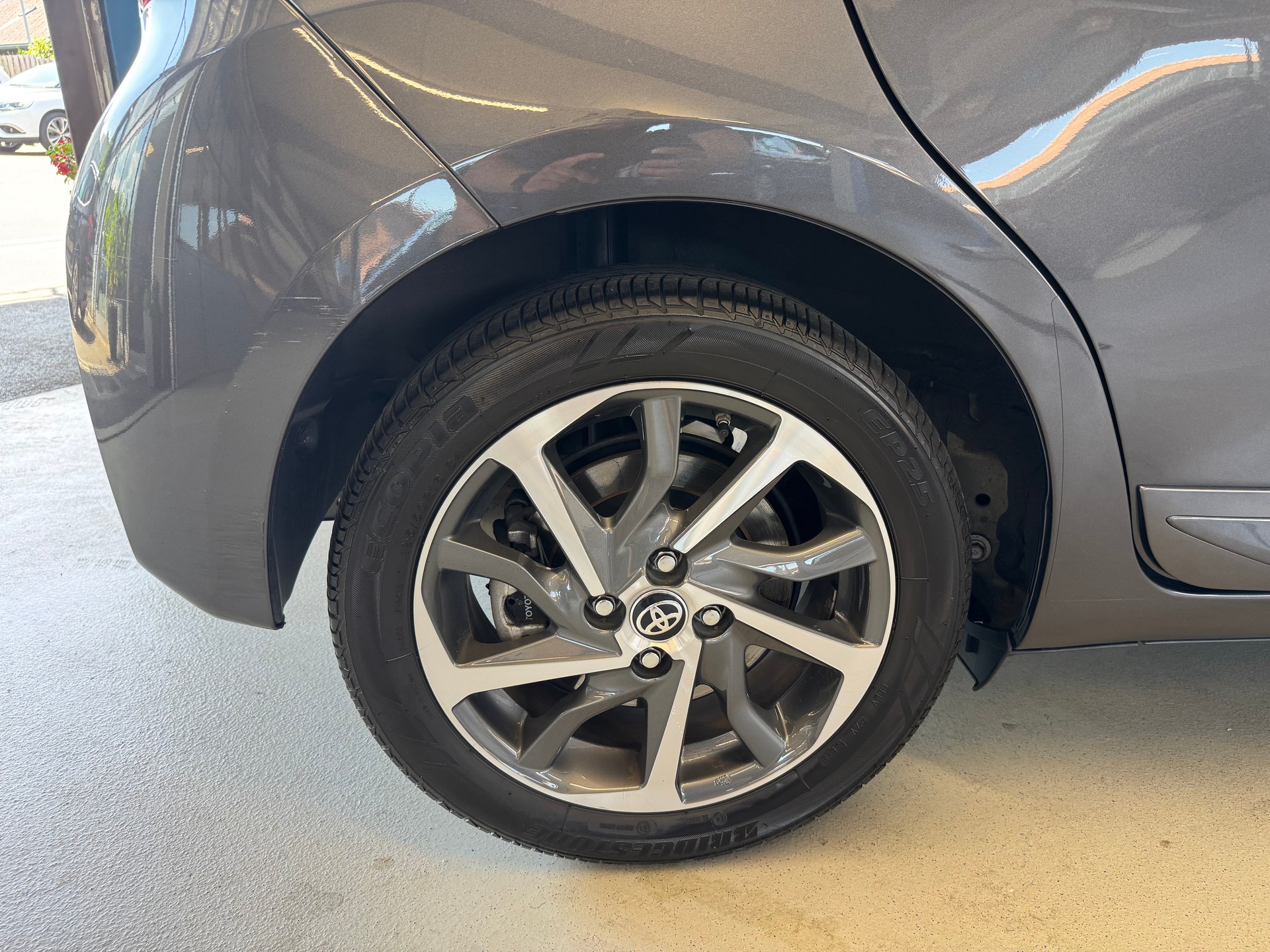 TOYOTA Yaris 1.5 VVT-i Hybrid Trend e-CVT-image-15