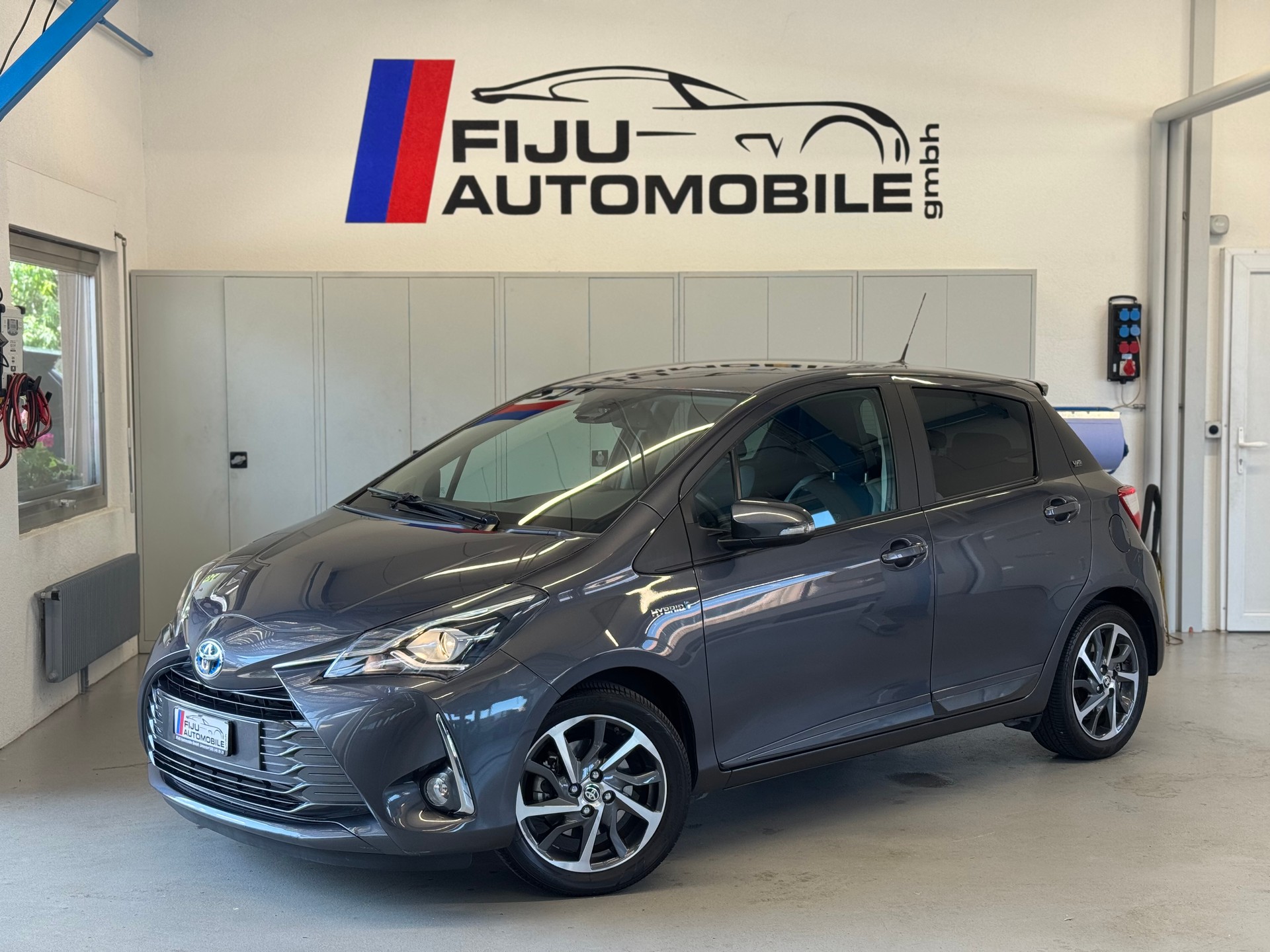 TOYOTA Yaris 1.5 VVT-i Hybrid Trend e-CVT-image-0