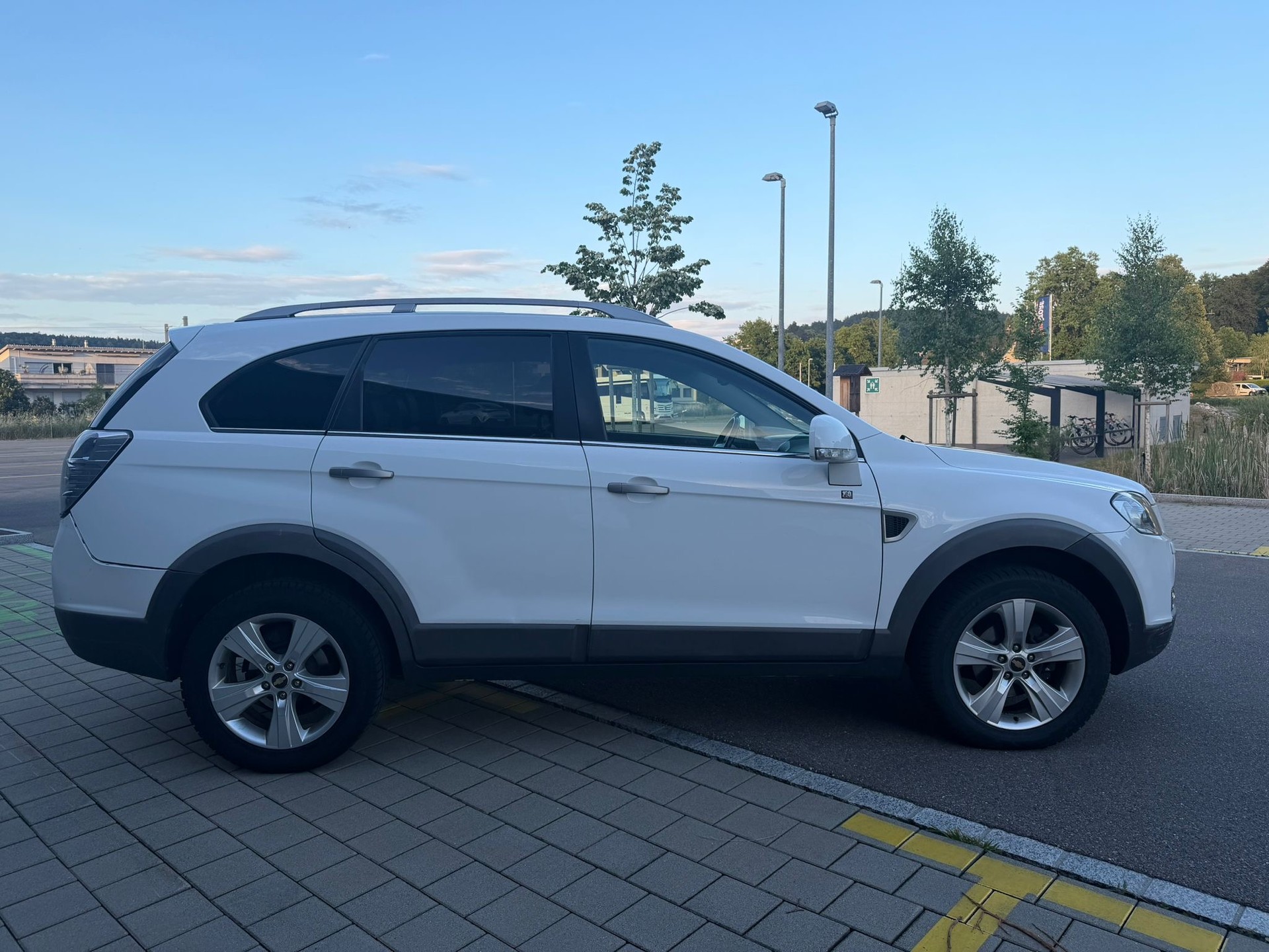 CHEVROLET Captiva 2.0 VCDi 100 Edition 4WD Automatic-image-4