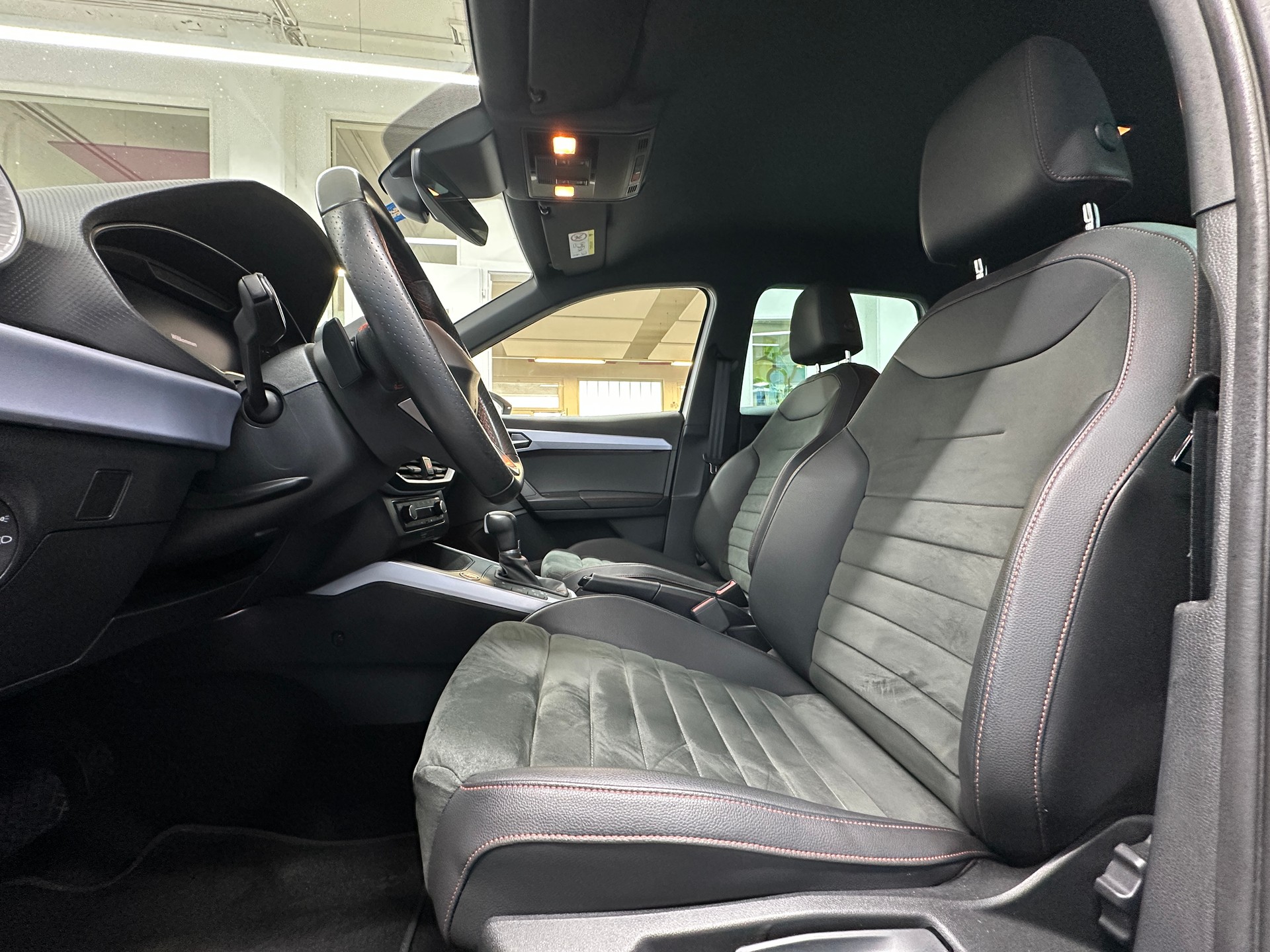SEAT Arona 1.0 TSI Eco Hola FR DSG-image-7