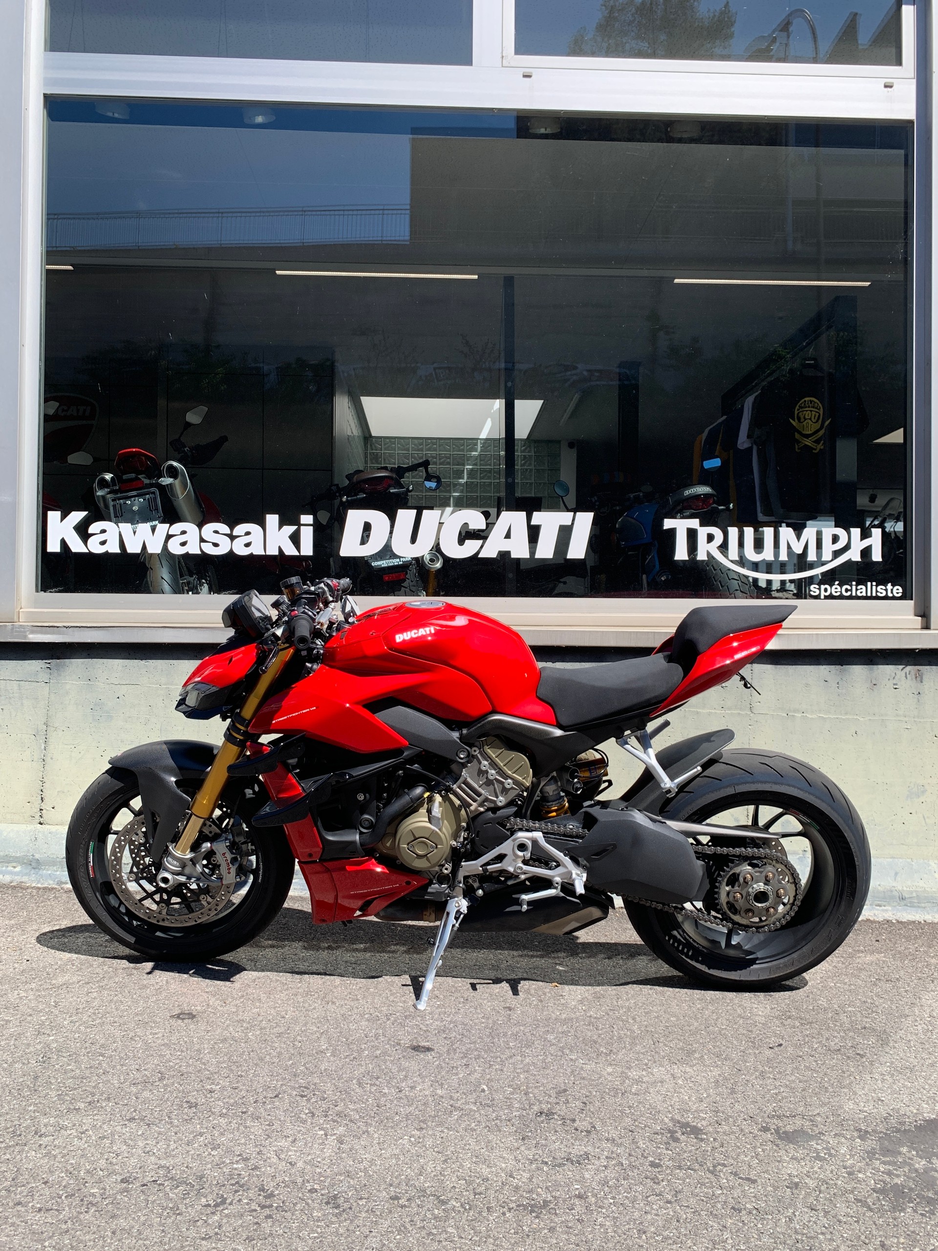 DUCATI Streetfighter V4 S-showroom-element-1