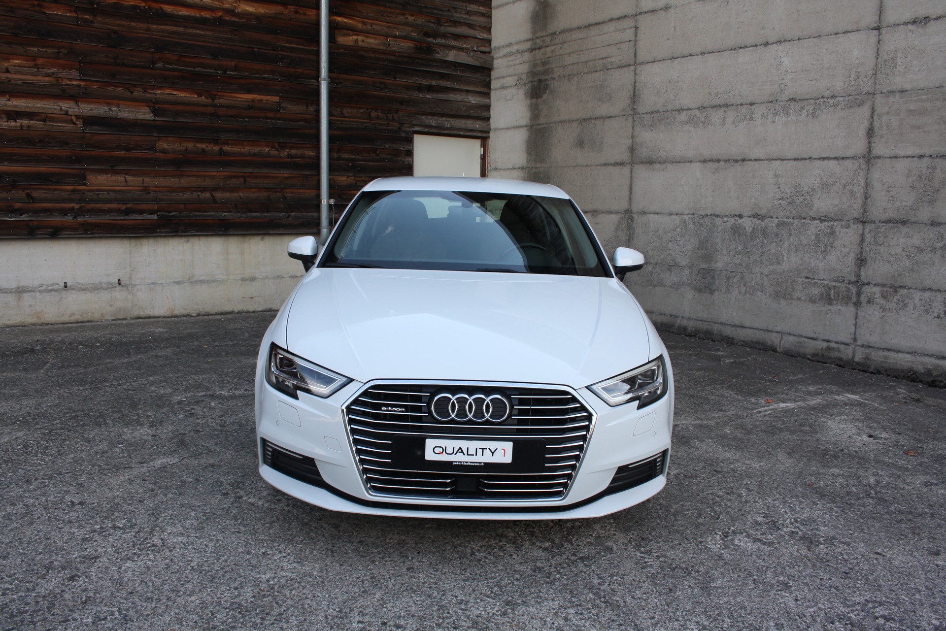 AUDI A3 Sportback 1.4 e-tron Sport S-tronic-image-1