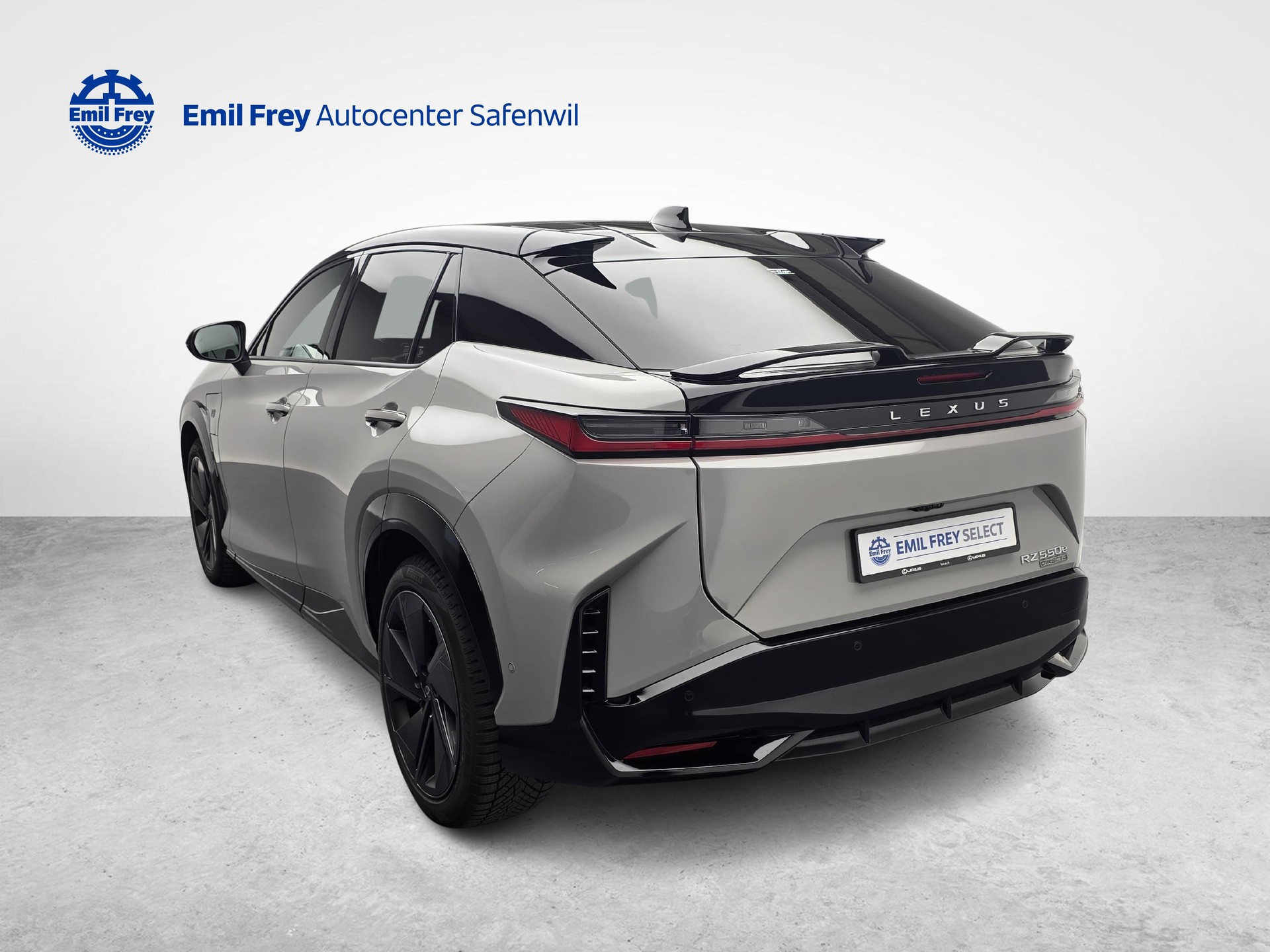 LEXUS RZ 550e F Sport-showroom-element-2