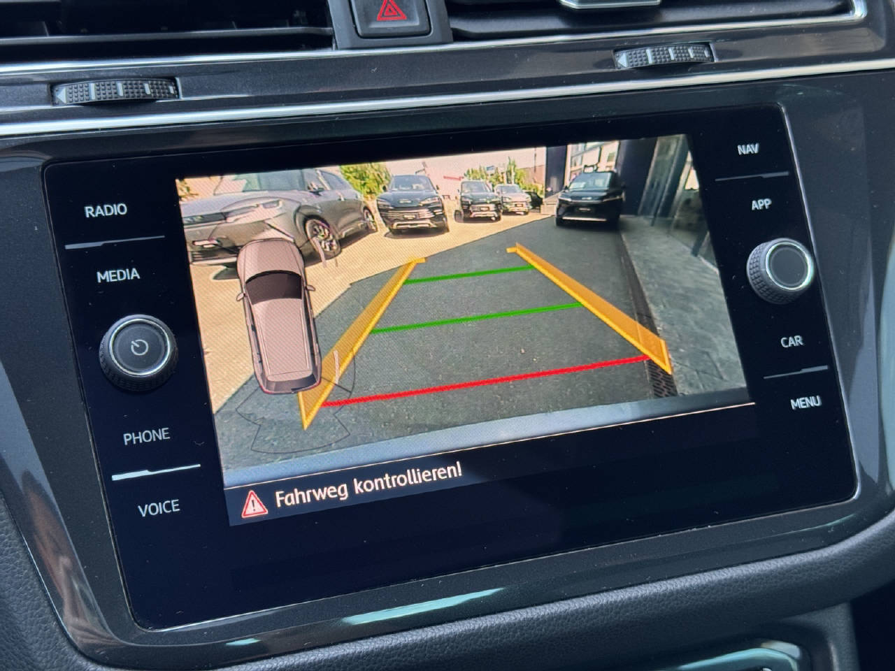VW Tiguan 2.0 TSI Highline DSG-image-6