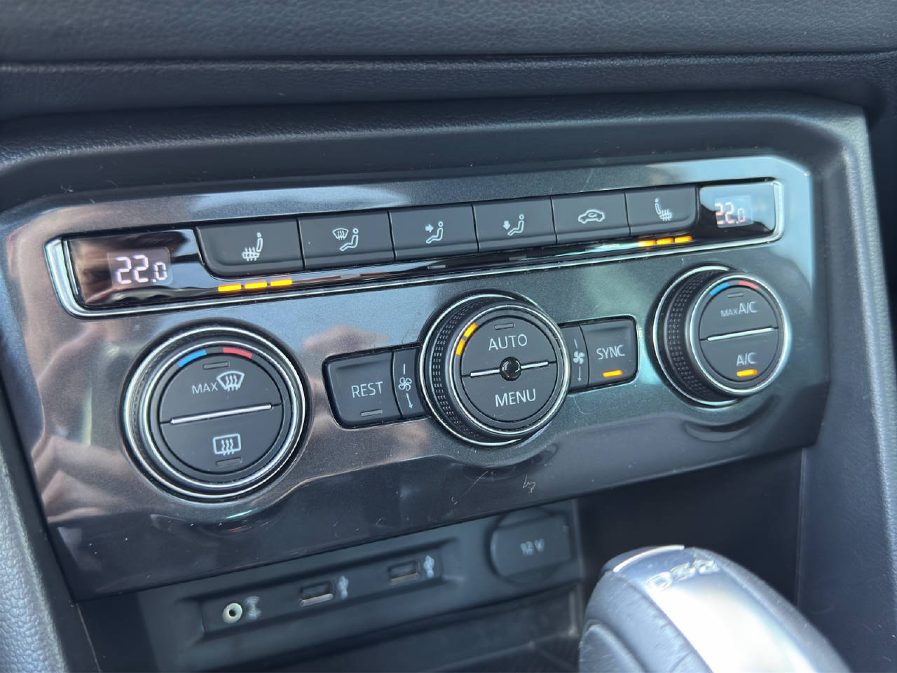 VW Tiguan 2.0 TSI Highline DSG-image-12
