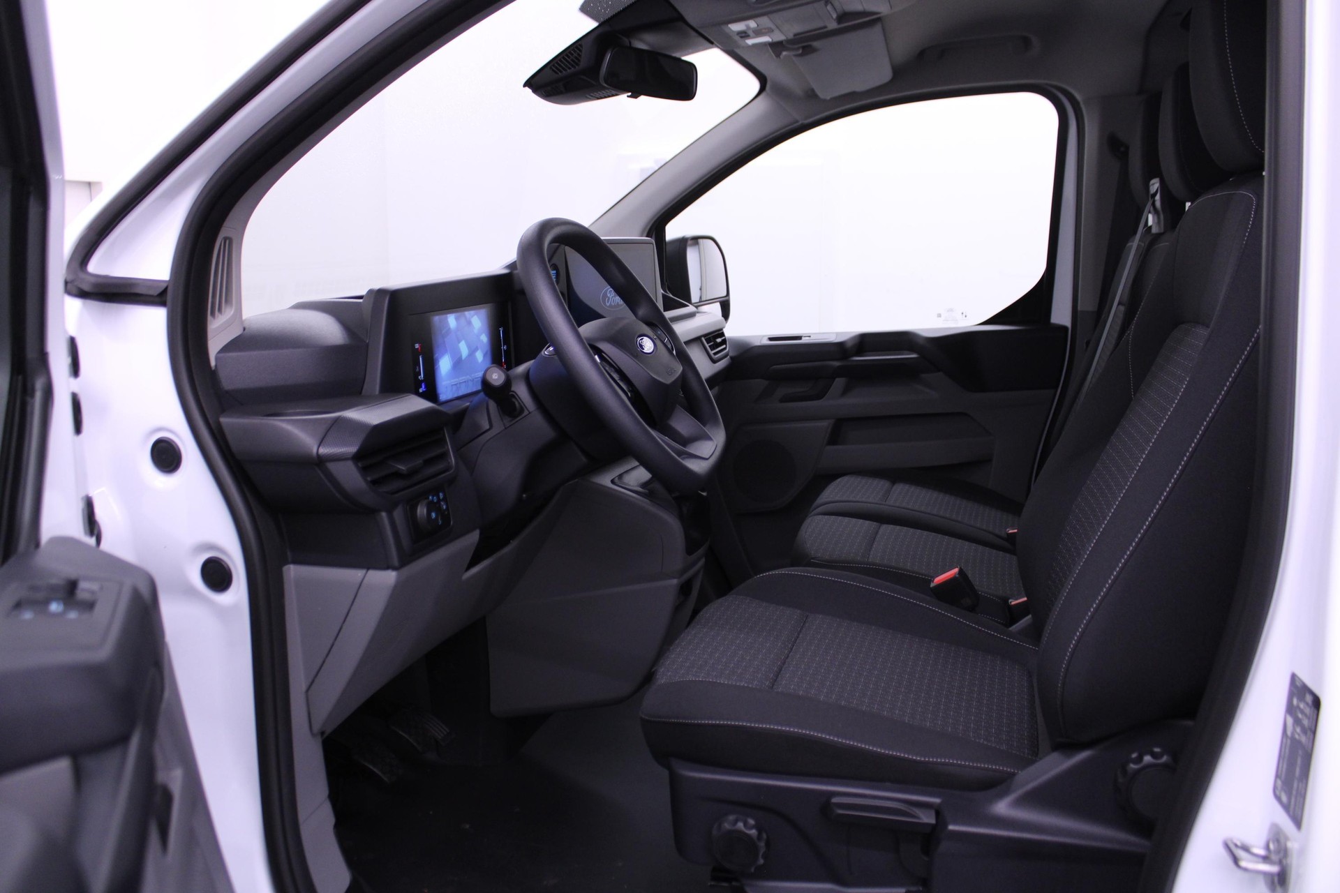 FORD Transit C Van 320 L1 2.0 EcoBlue 136 Trend-image-3