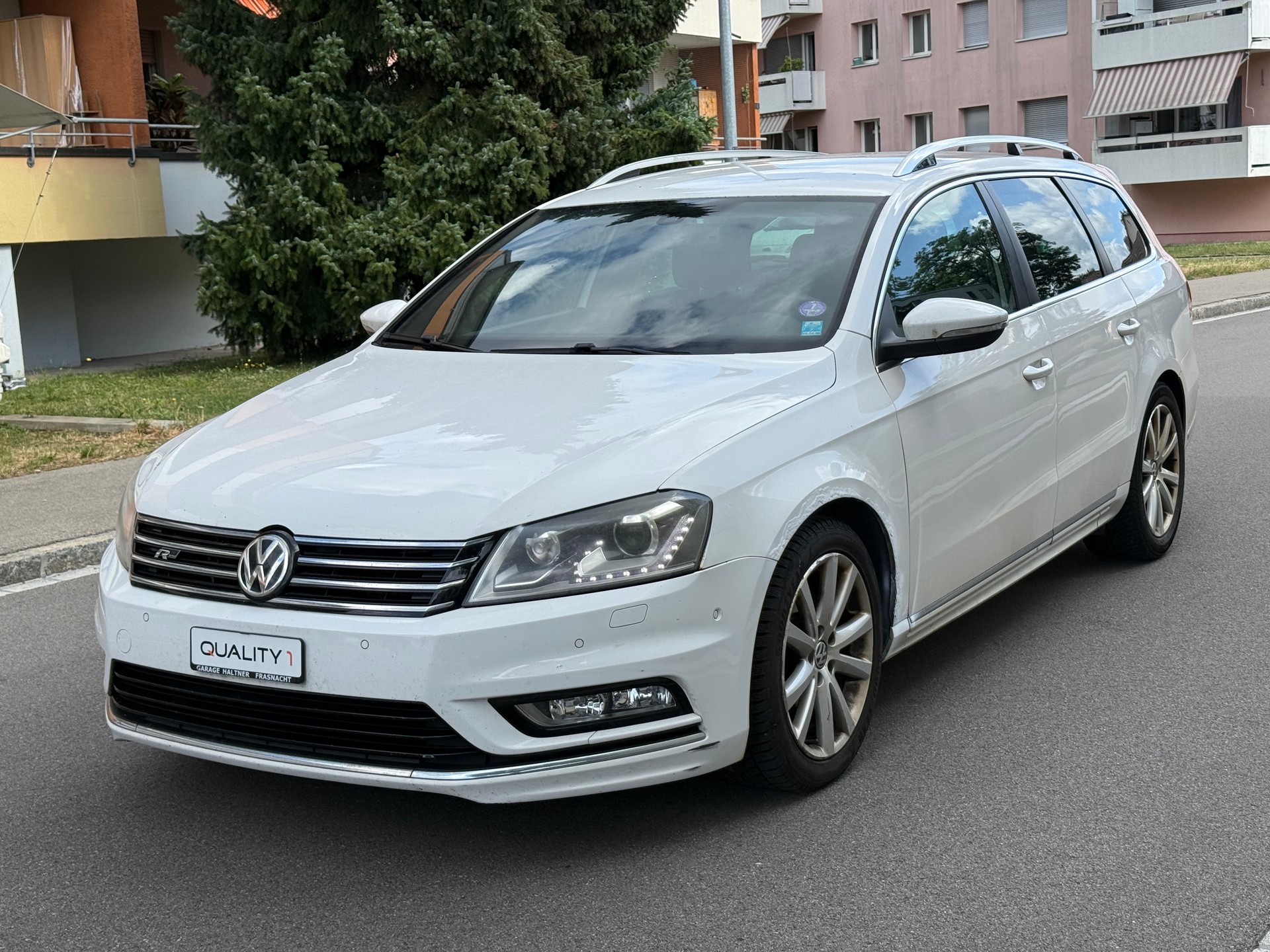 VW Passat Variant 1.4 TSI BMT R-LinDesign DSG-image-2