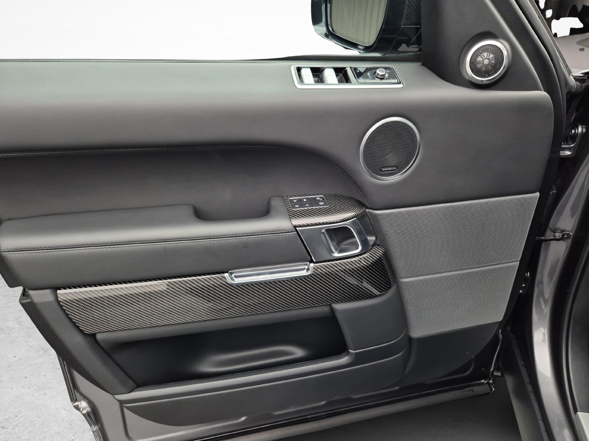 LAND ROVER Range Rover Sport 5.0 V8 SC SVR-image-18