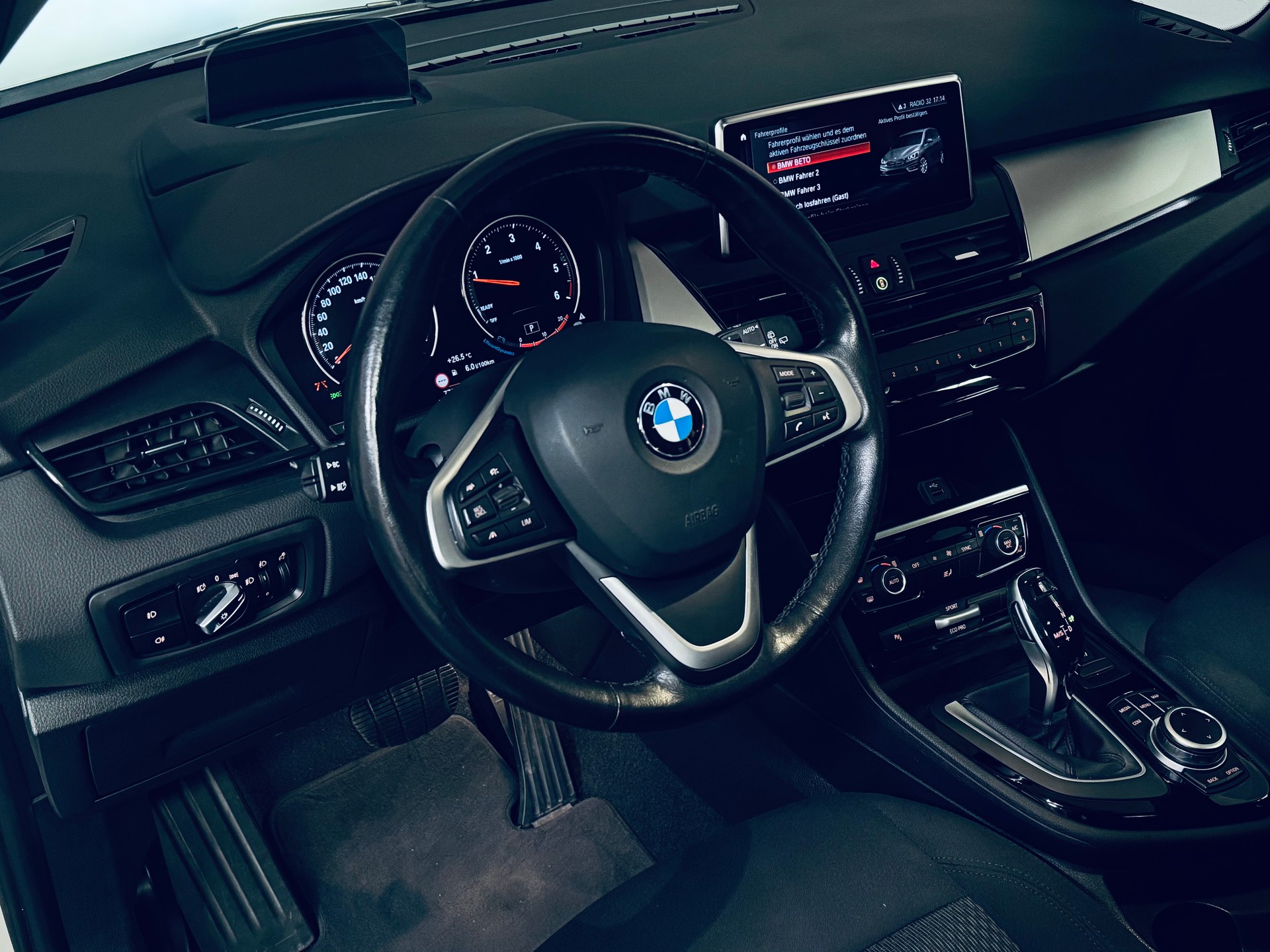 BMW 218d xDrive Gran Tourer Steptronic-image-15