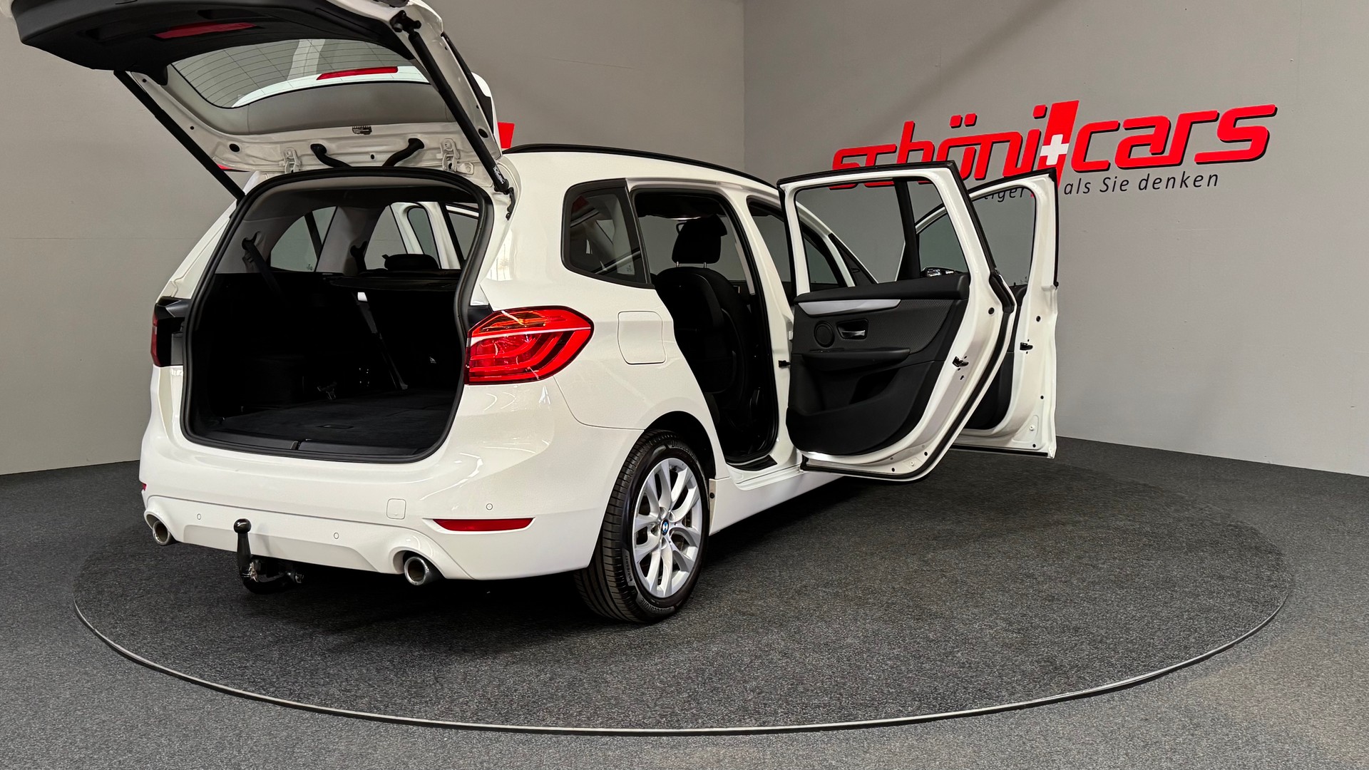 BMW 218d xDrive Gran Tourer Steptronic-image-6