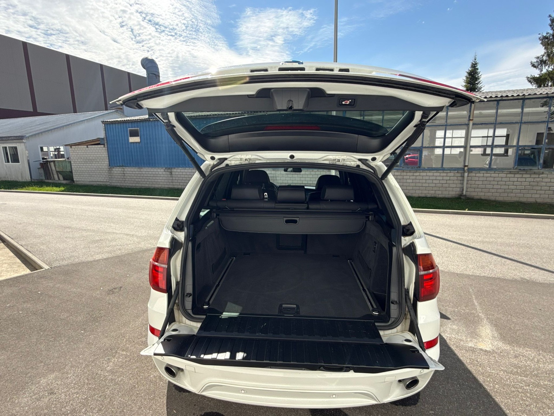 BMW X5 xDrive 40d Steptronic-image-13