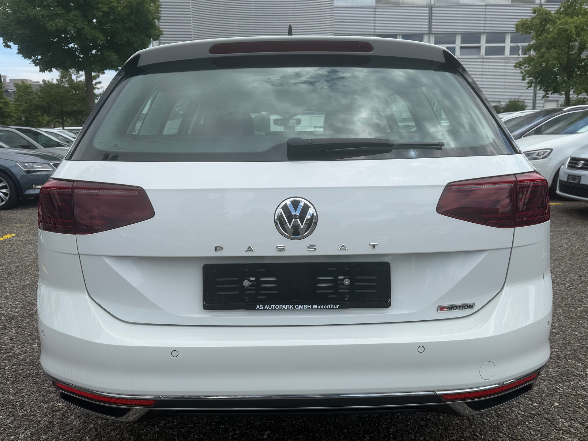 VW Passat 2.0 TDI BMT Elegance 4Motion DSG-image-5