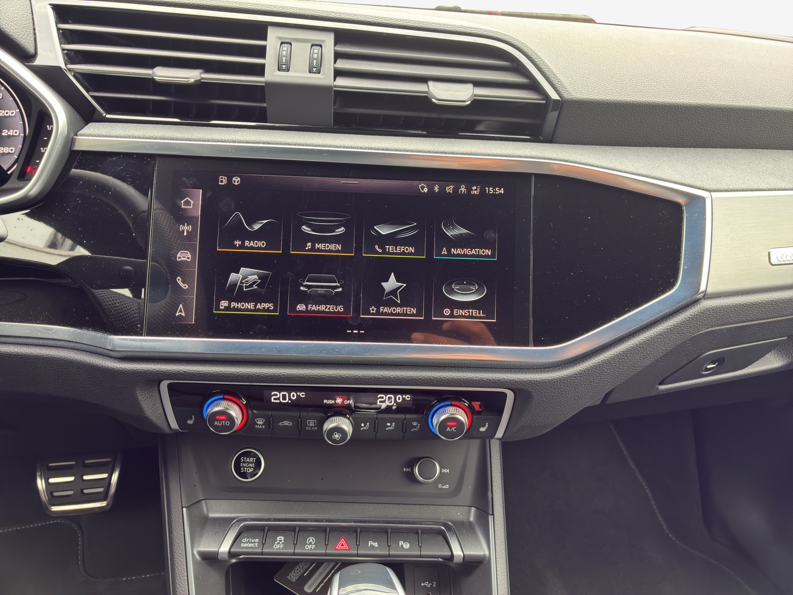 AUDI Q3 35 TFSI S line Attraction S-tronic-image-10