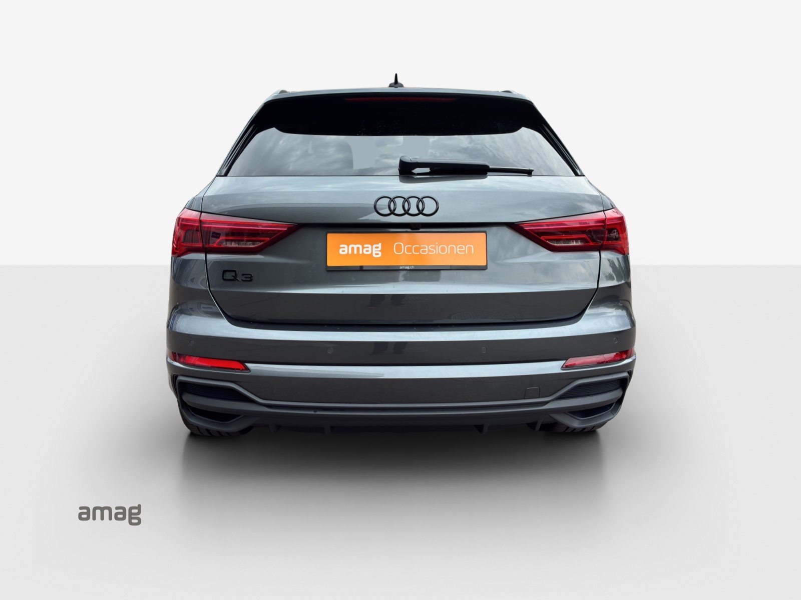 AUDI Q3 35 TFSI S line Attraction S-tronic-showroom-element-3