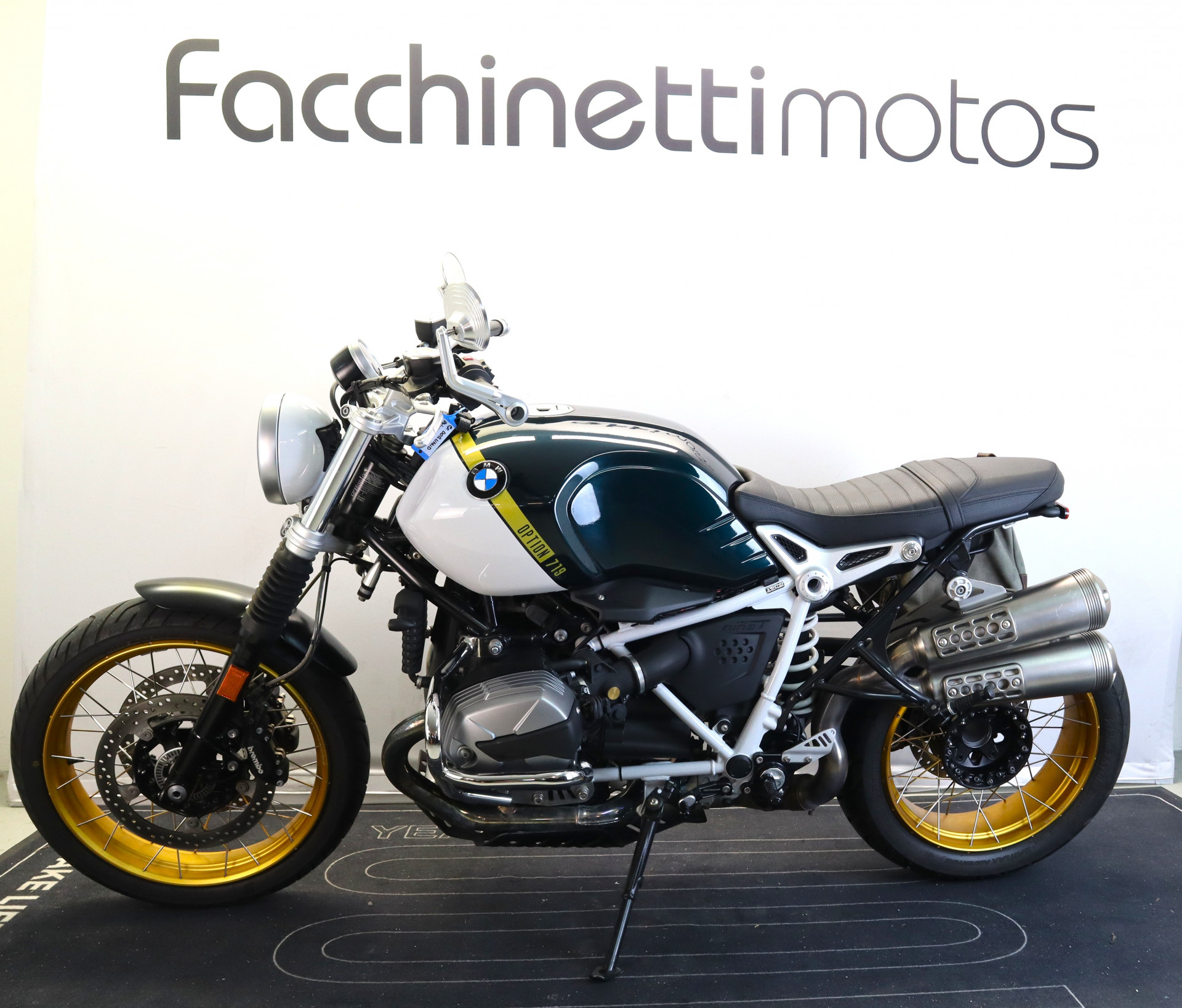 BMW R nineT Scrambler-showroom-element-1
