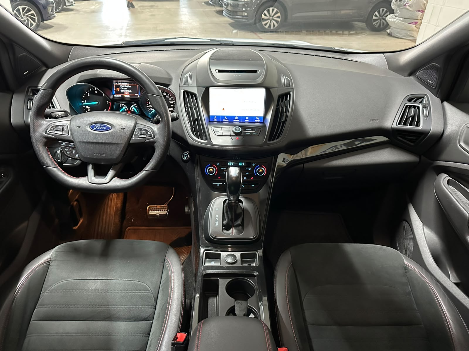 FORD Kuga 2.0 TDCi ST Line High 4WD PowerShift-image-6