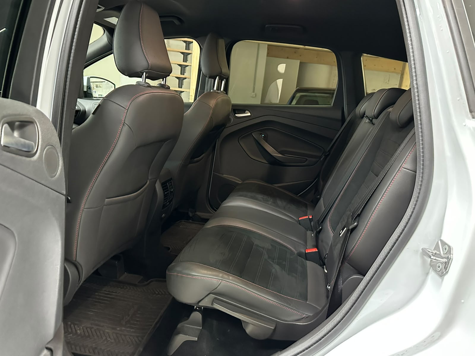 FORD Kuga 2.0 TDCi ST Line High 4WD PowerShift-image-7