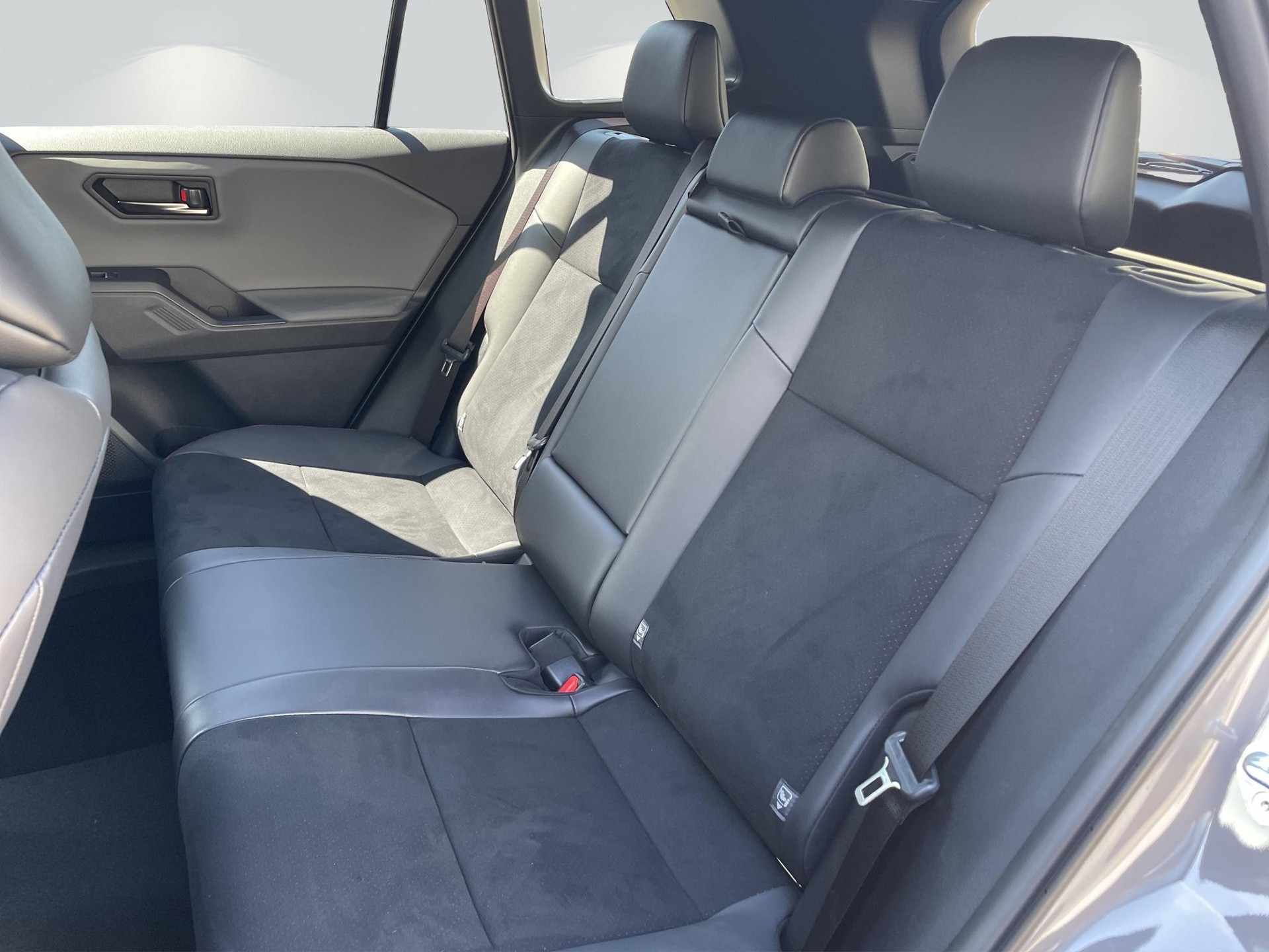 TOYOTA RAV4 2.5 Plug-In-Hybrid GR Sport-image-11