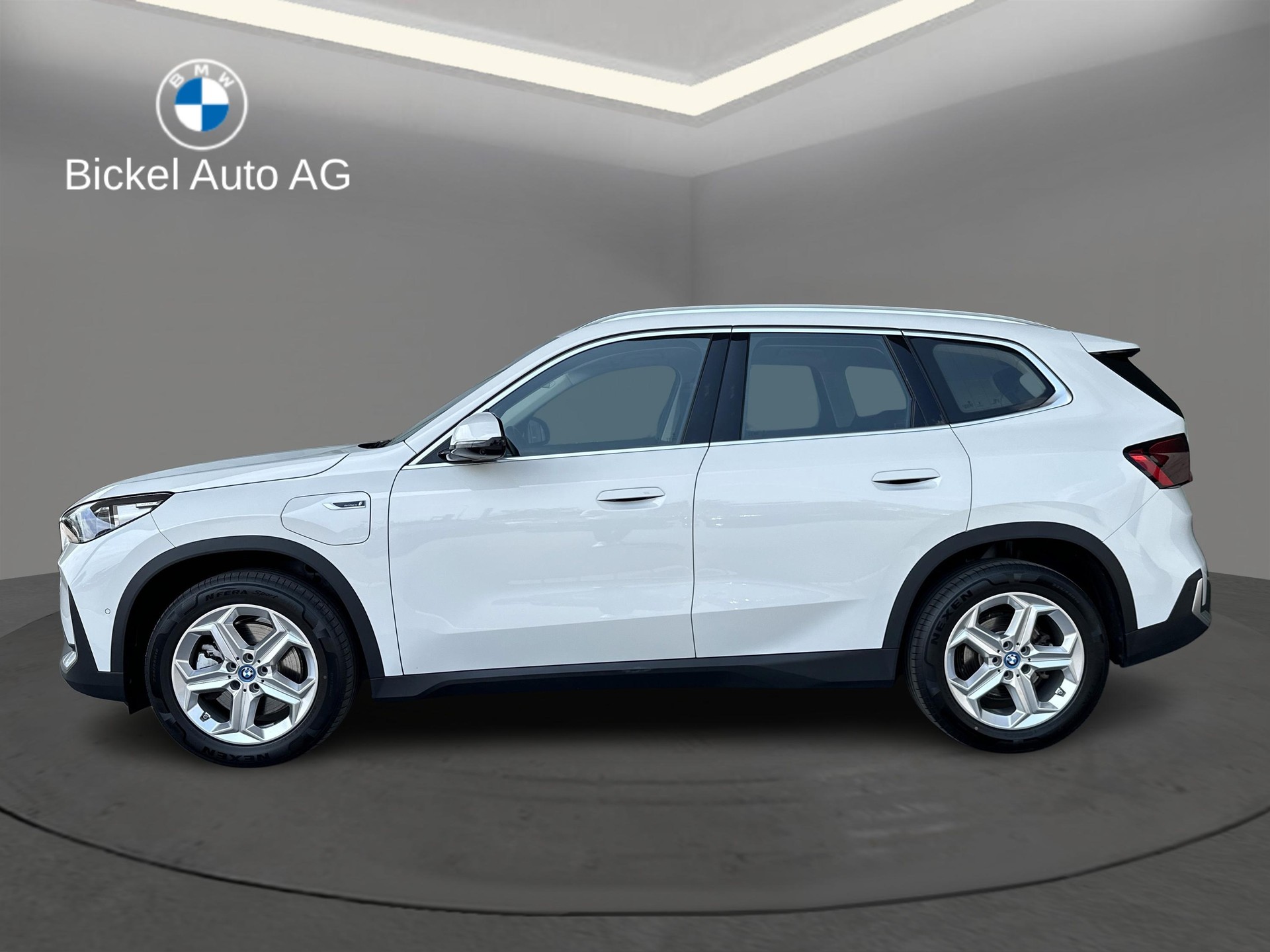 BMW X1 xDrive 30e-image-2