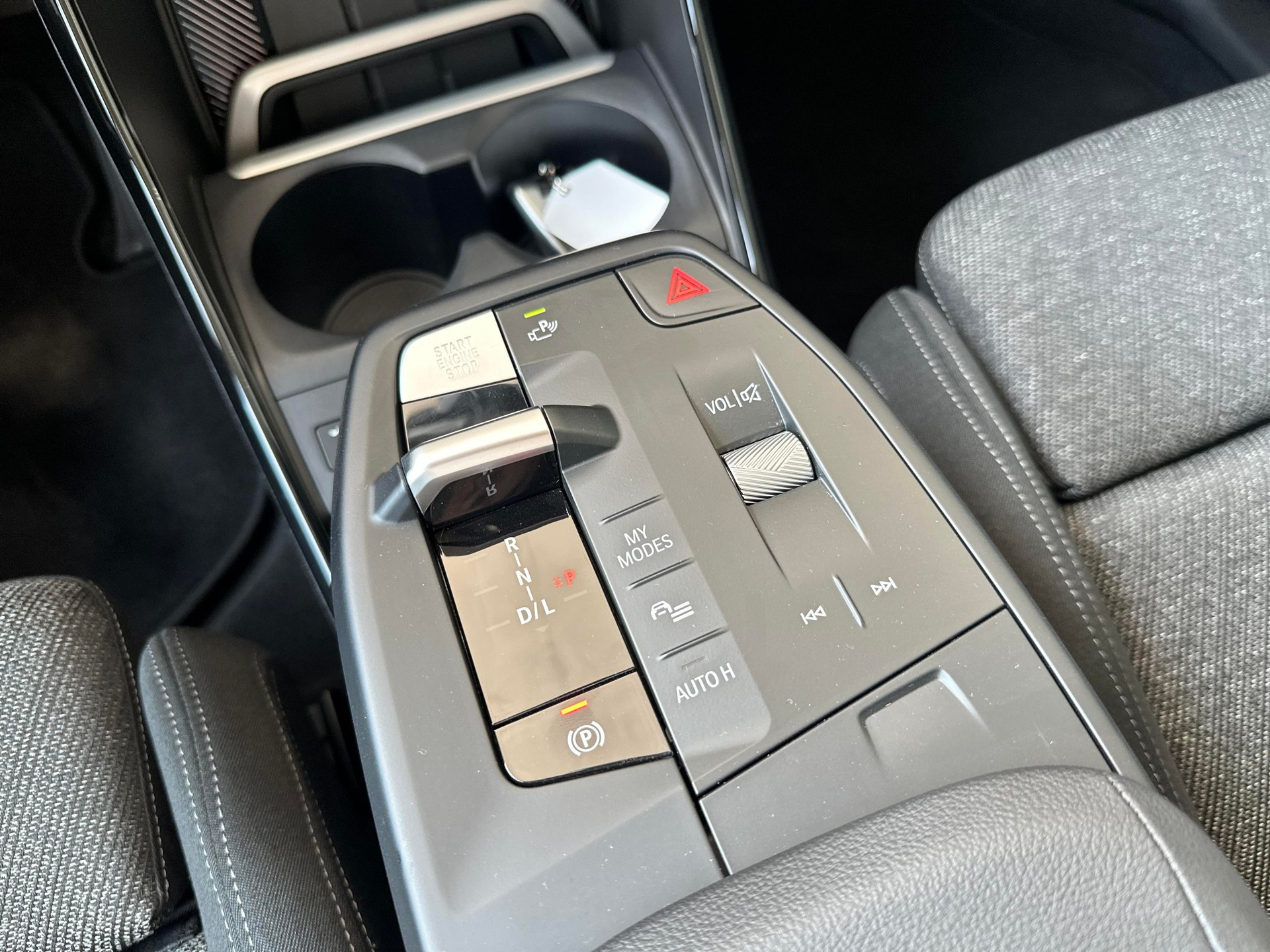 BMW X1 xDrive 30e-image-10
