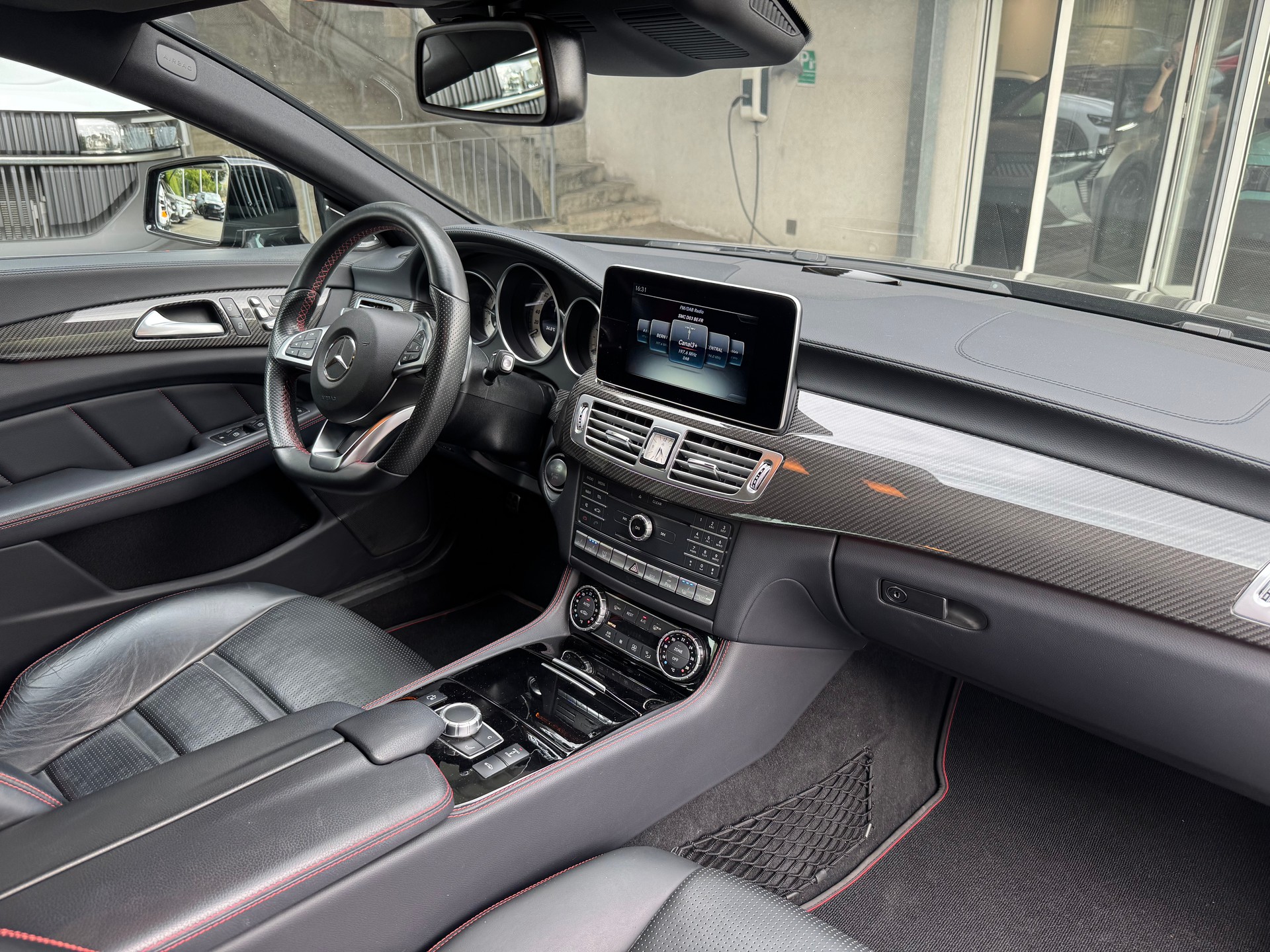 MERCEDES-BENZ CLS 500 4Matic 9G-Tronic-image-9