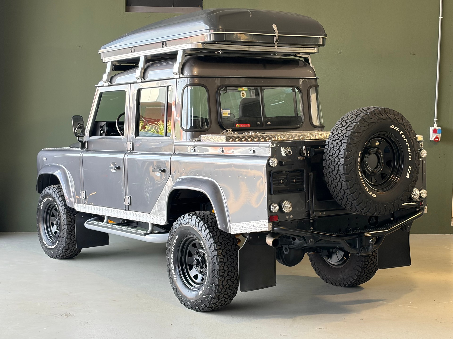 LAND ROVER Defender 110 2.5Td5 *CH-Fahrzeug*MFK 12.2025*-image-31