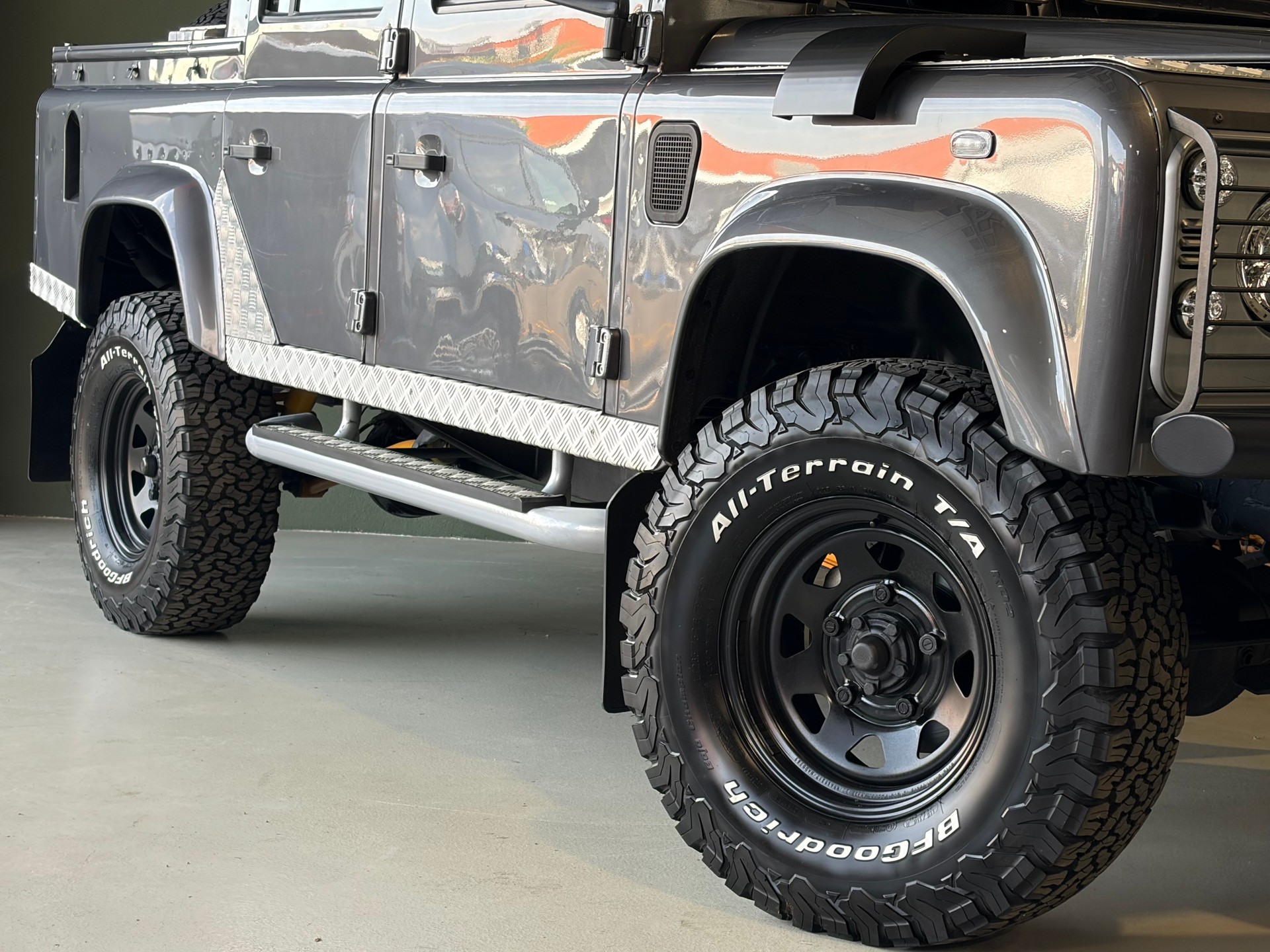 LAND ROVER Defender 110 2.5Td5 *CH-Fahrzeug*MFK 12.2025*-image-20
