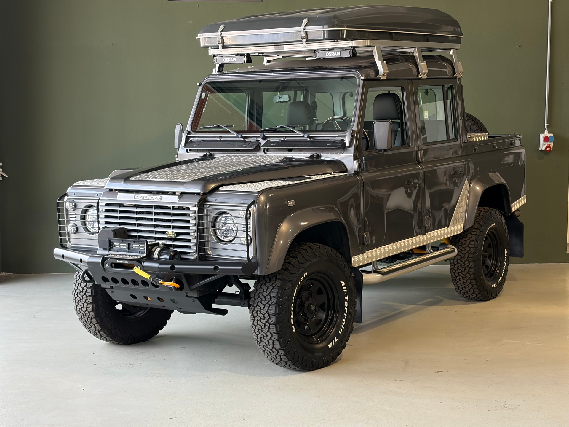 LAND ROVER Defender 110 2.5Td5 *CH-Fahrzeug*MFK 12.2025*-image-1