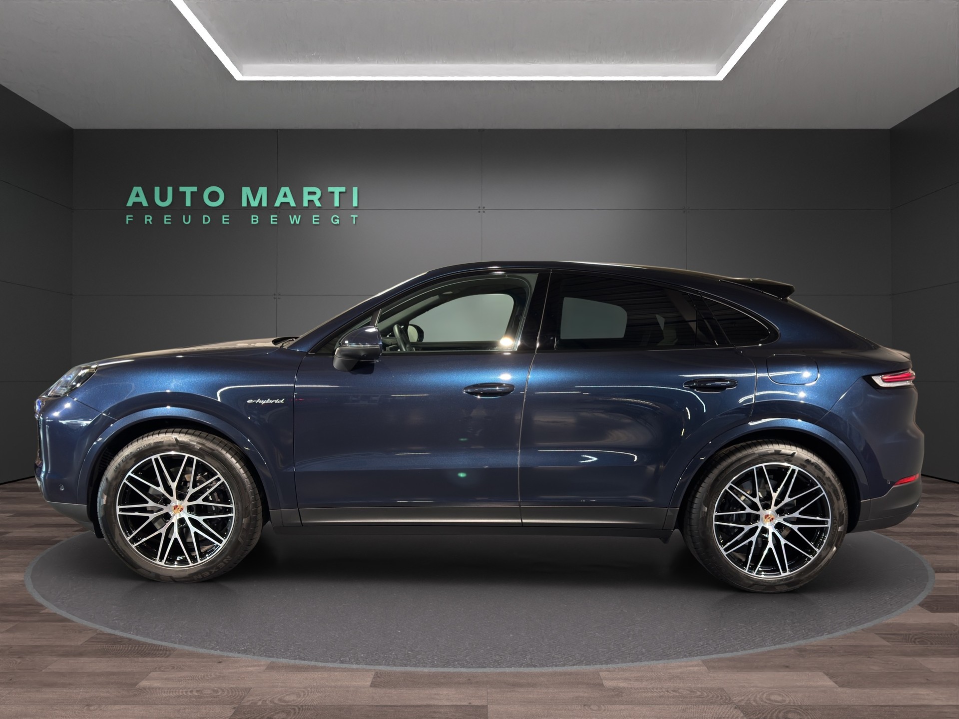 PORSCHE Cayenne Coupé 3.0 V6 E-Hybrid-showroom-element-2