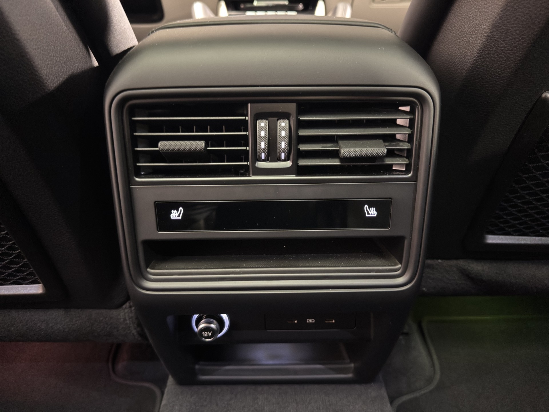 PORSCHE Cayenne Coupé 3.0 V6 E-Hybrid-image-10
