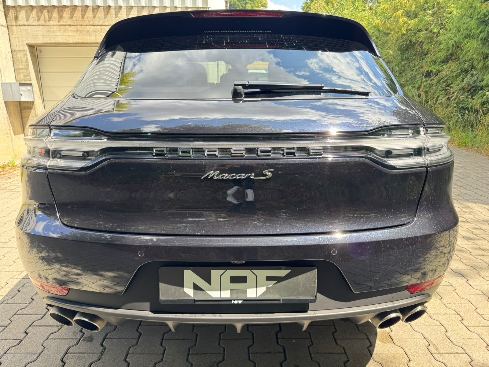 PORSCHE Macan S PDK-showroom-element-3