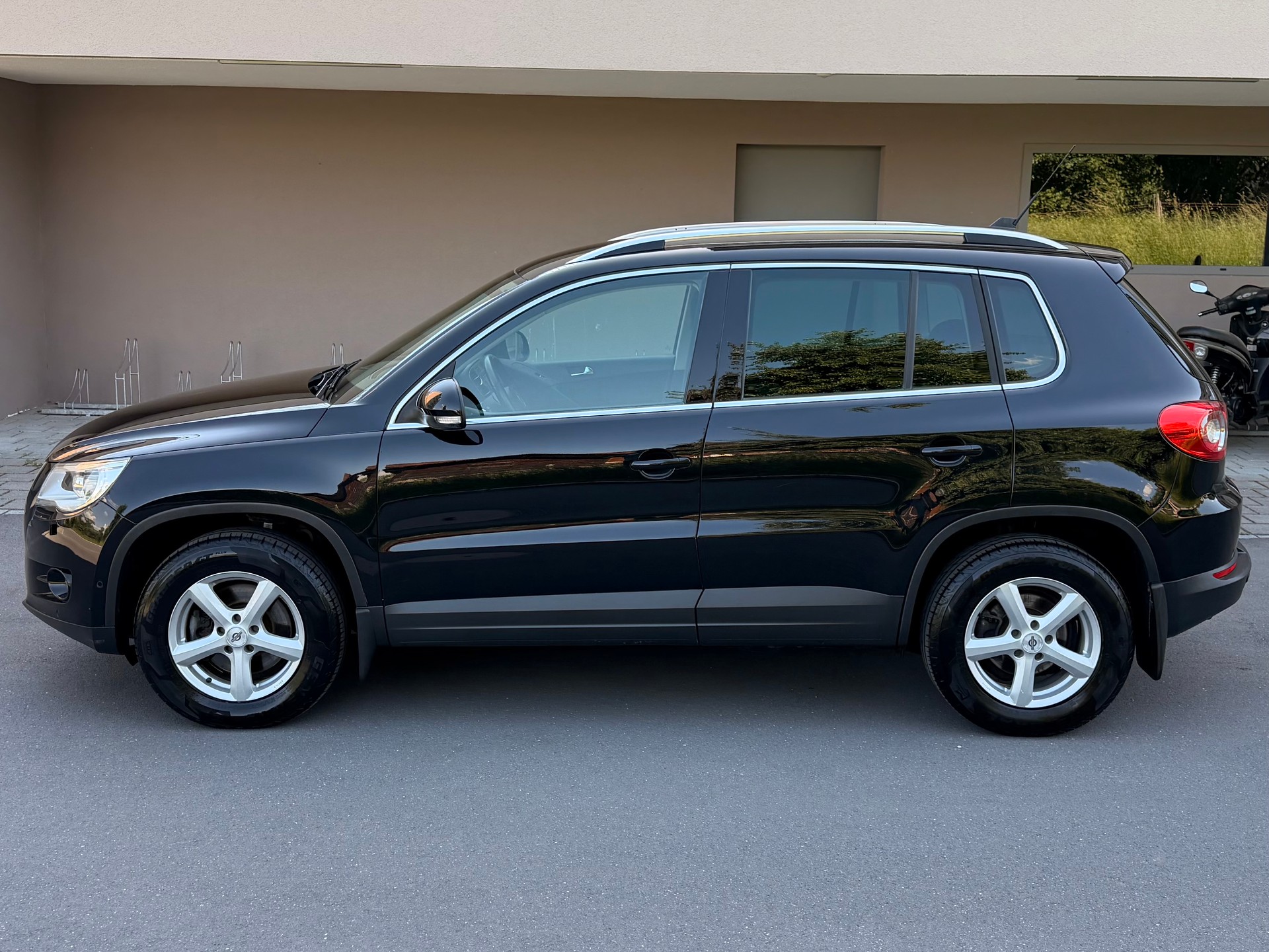VW Tiguan 1.4 TSI Sport&Style-image-5