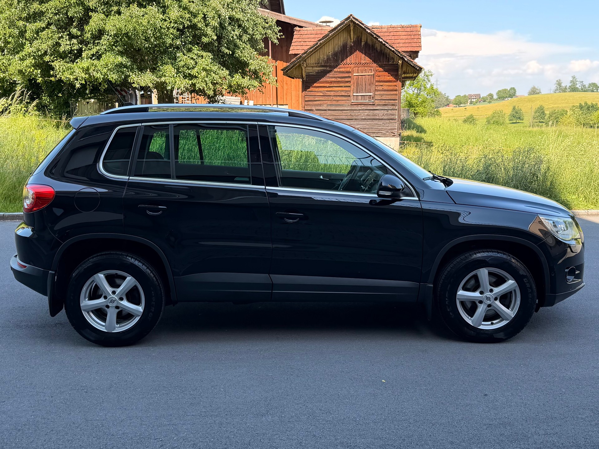 VW Tiguan 1.4 TSI Sport&Style-image-1