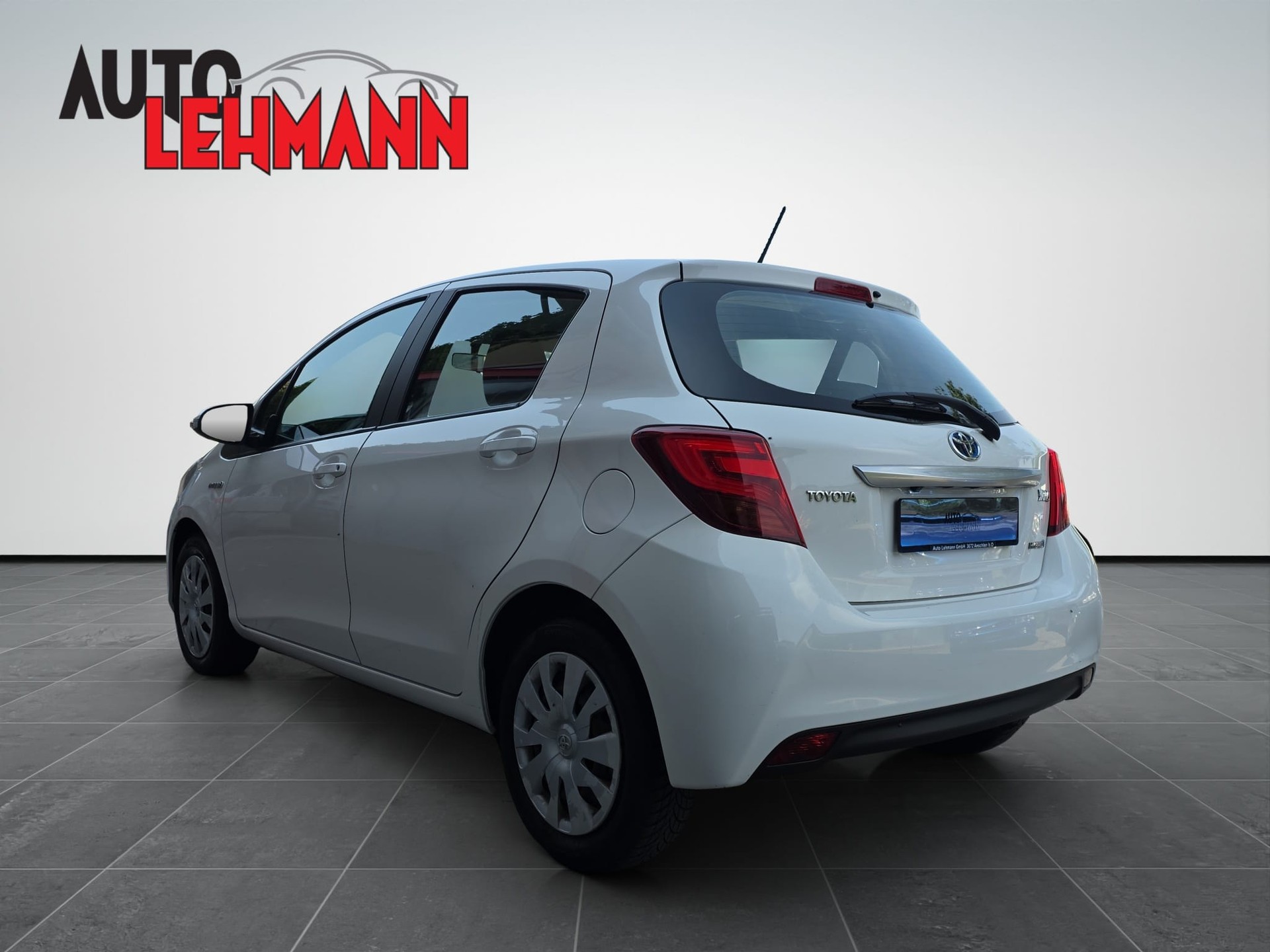 TOYOTA Yaris 1.5 VVT-i Hybrid Style e-CVT-image-4