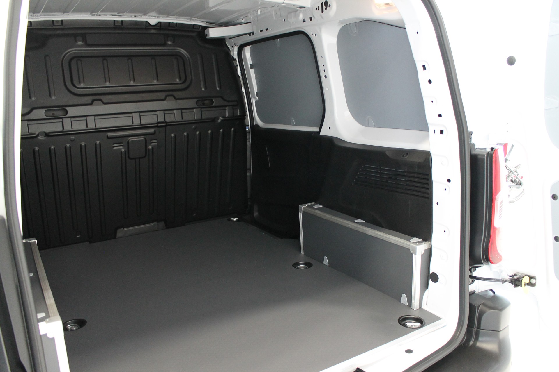 CITROEN Berlingo Van M 1.5 Blue HDi 130 s/s EAT8 EN-image-9