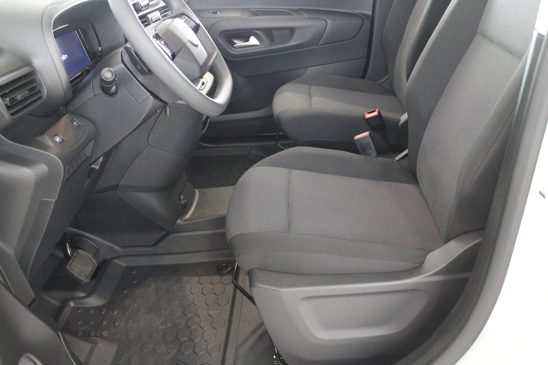 CITROEN Berlingo Van M 1.5 Blue HDi 130 s/s EAT8 EN-image-12