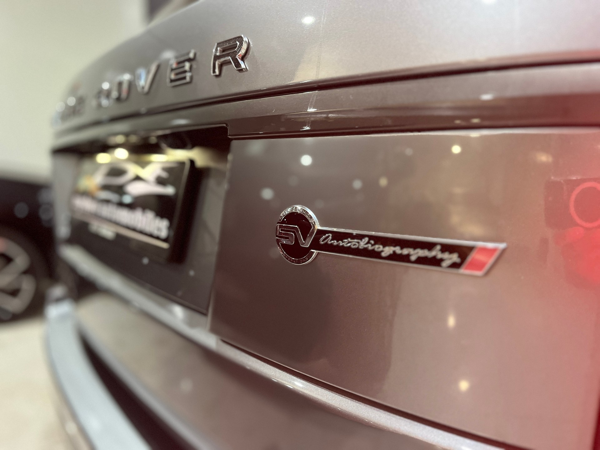 LAND ROVER Range Rover LWB 5.0 V8 S/C SV AB Automatic-image-8