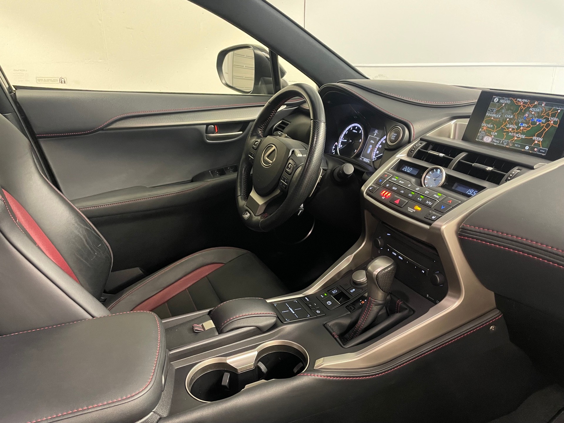 LEXUS NX 200t F-Sport AWD Automatic-image-7